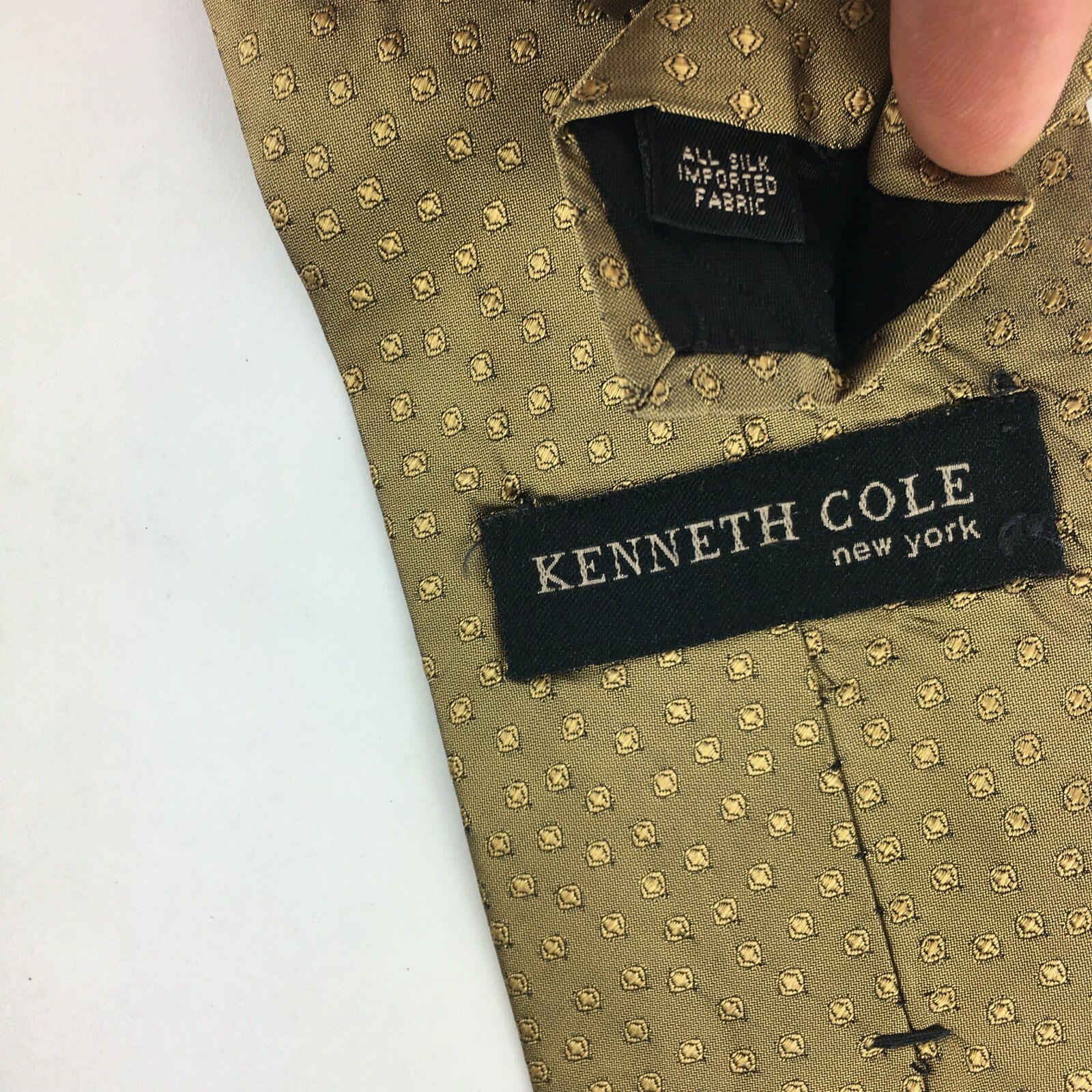 Genuine Kenneth Cole 100% Silk Handmade Stylish Formal/Casual Tie Multi Coloured