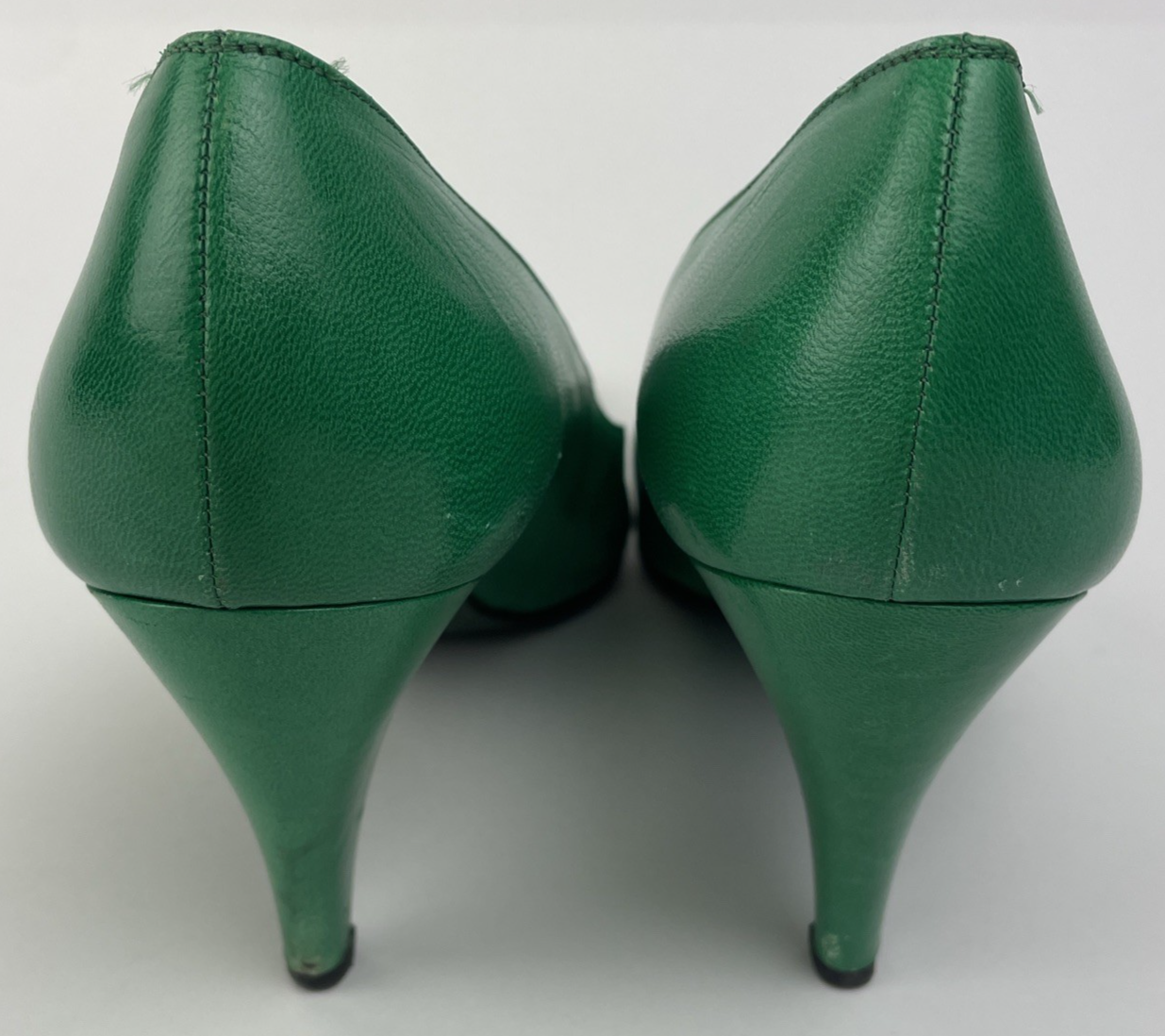 Bruno Magli Green With Gold Closed Toe Stiletto Pumps U.S. Sz 8 AA Made in Italy