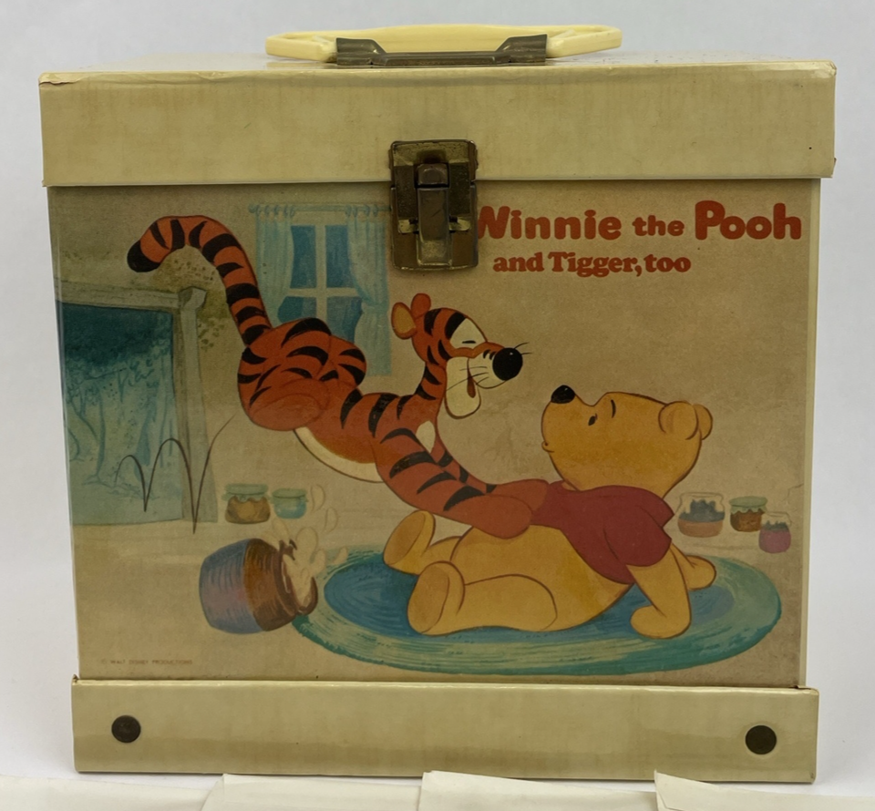 1970's “ Winnie the Pooh and Tigger Too ” 45 RPM Record Carrying Case 10 Records