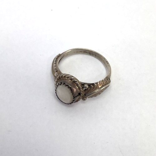 Navajo Native American Mother of Pearl 925 Sterling Silver Ring Size 5 Vintage