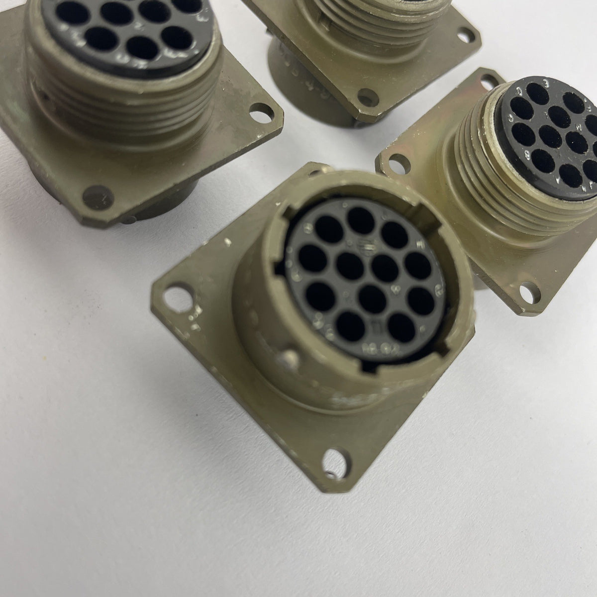 AMPHENOL MS3120E14-19S CIRCULAR CONNECTOR RECEPTACLE SIZE 14S,  (LOT OF 4)