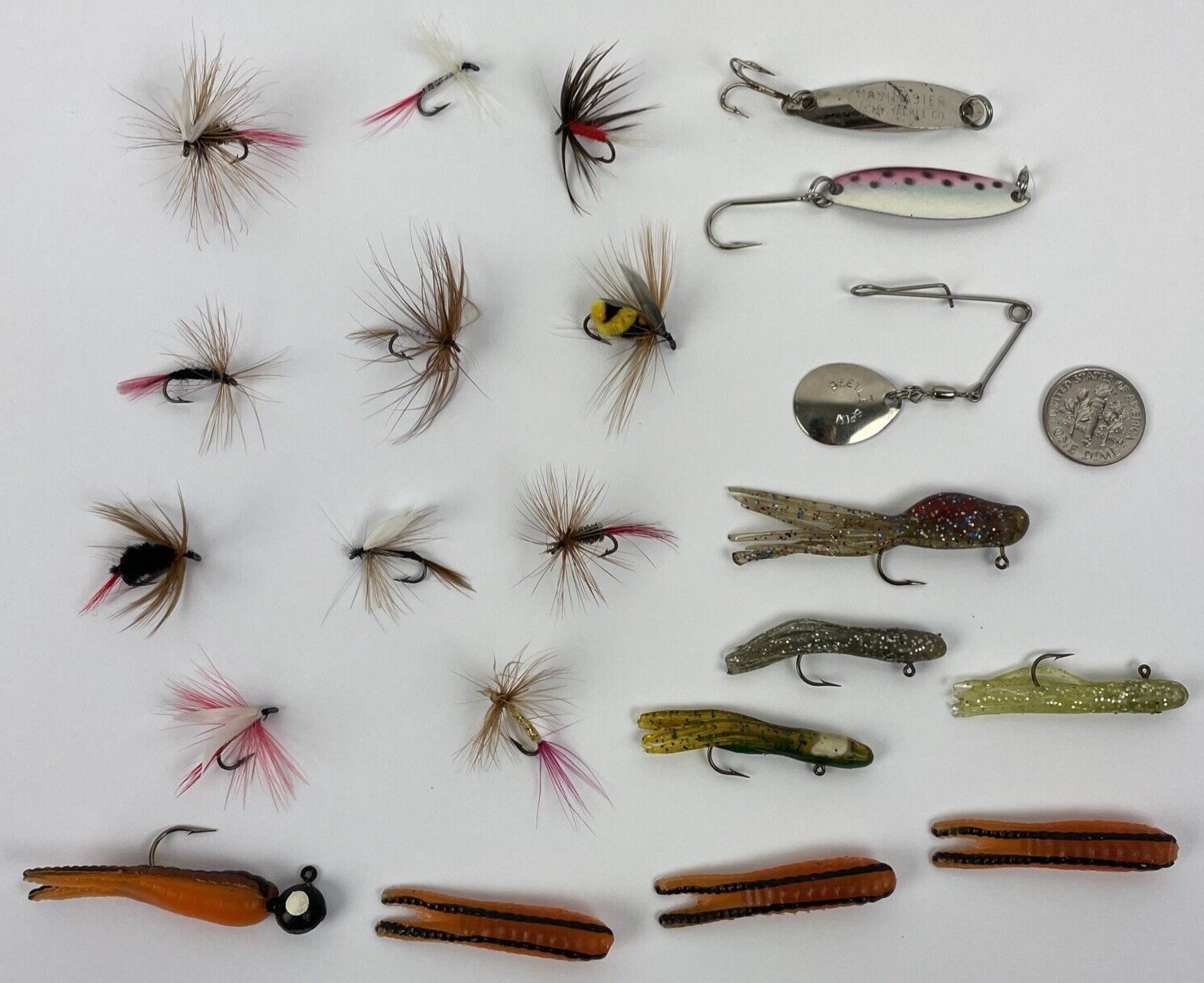 Lot of 19 Vintage Professionally Tied Fishing Flies & Lures Bee Fly Rod Bugs