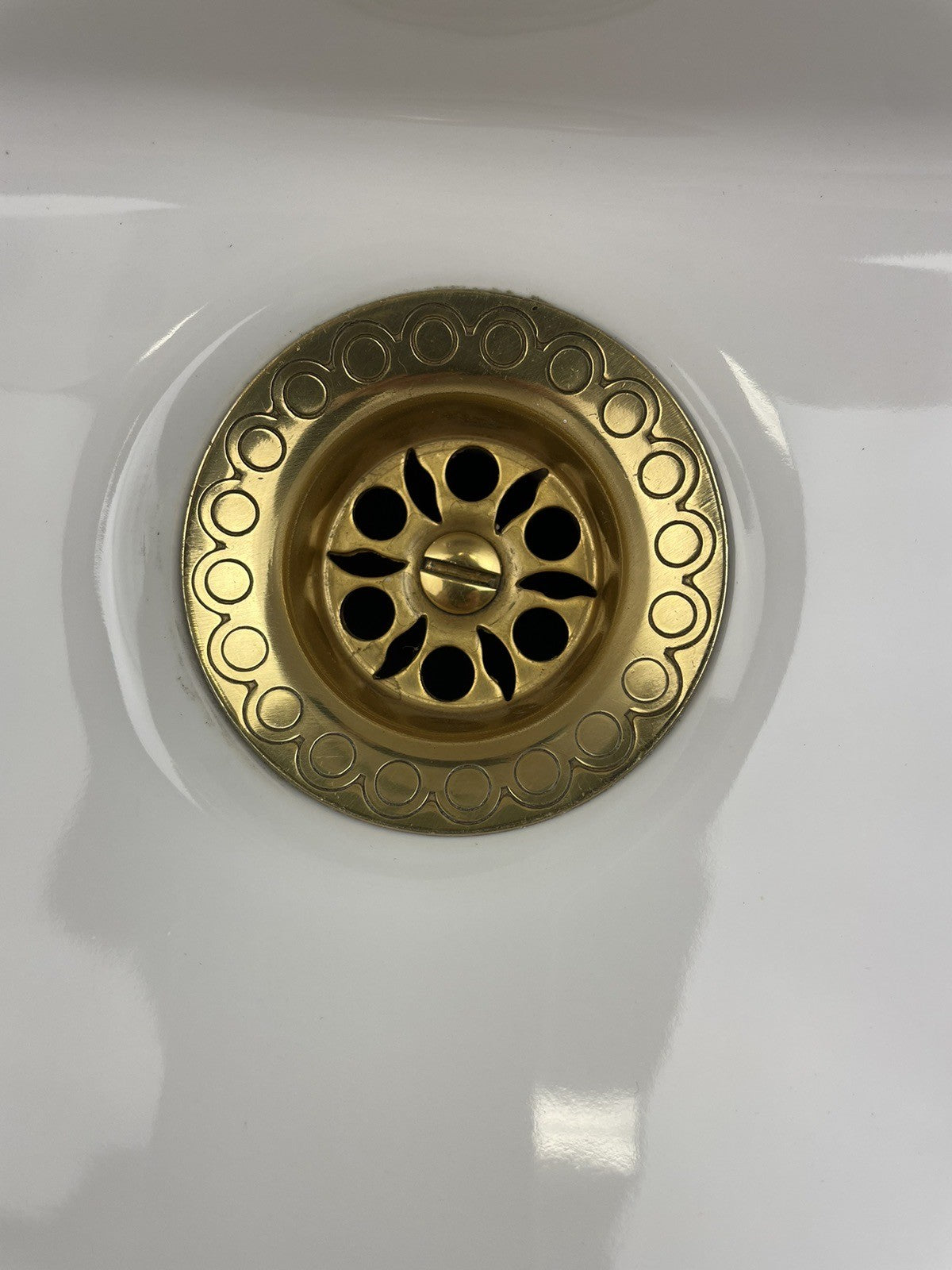 Duravit 785/50 Designer Wall Mount Bathroom Sink White w Gold/ Brass Drain Piece