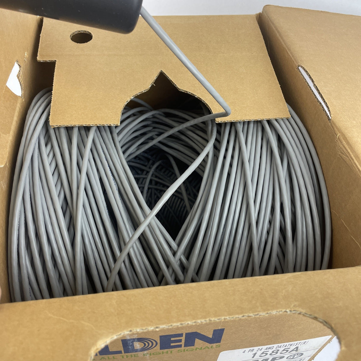 Belden 1585A 4-Pair 24 AWG Cat 5e U/UTP Plenum-CMP Cable 008U250 Gray 21.6 LBS