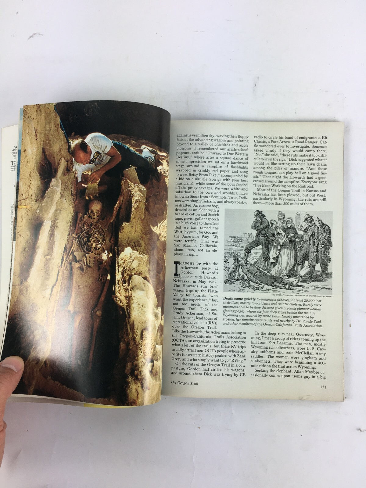 August 1986 National Geographic Magazine Oregon Trail The Itch to Move West