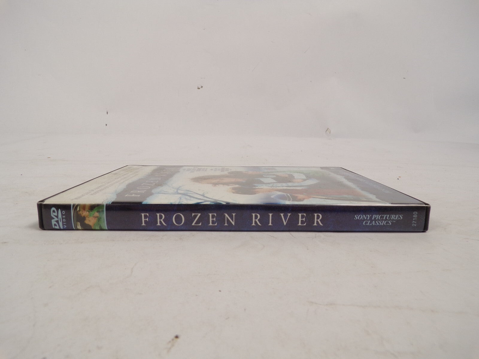 Frozen River Desperation Knows No Borders Gripping Friendship Love DVD Movies