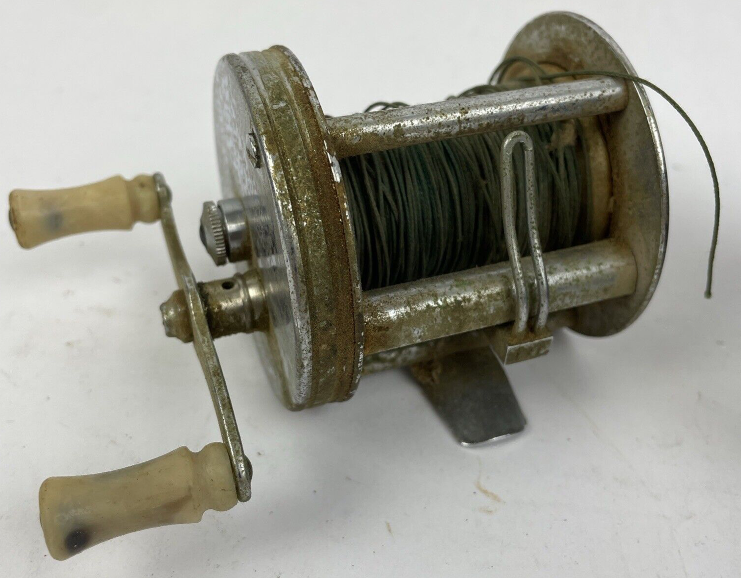 Lot of 2 Vintage Pflueger Trump Fishing Reel No 1943 + TEMCO 2075 - Both Working