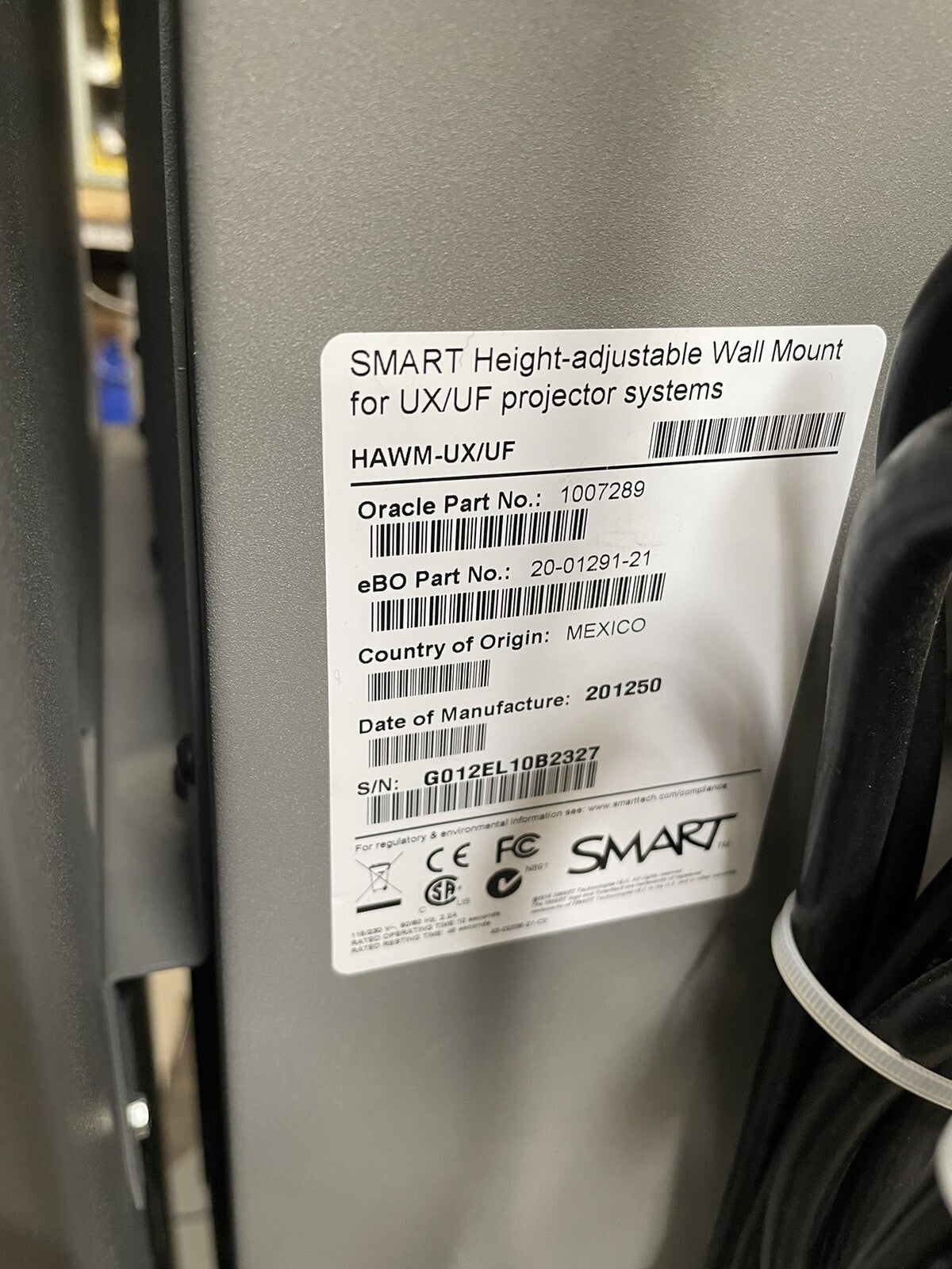 SMARTBOARD 800 DViT  - 77in Interactive Whiteboard FSUX Mobile Stand SBA-L audio