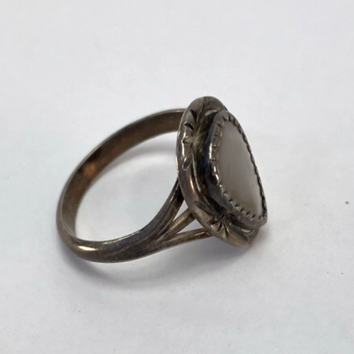 Navajo Native American Mother of Pearl 925 Sterling Silver Ring Size 7 Vintage