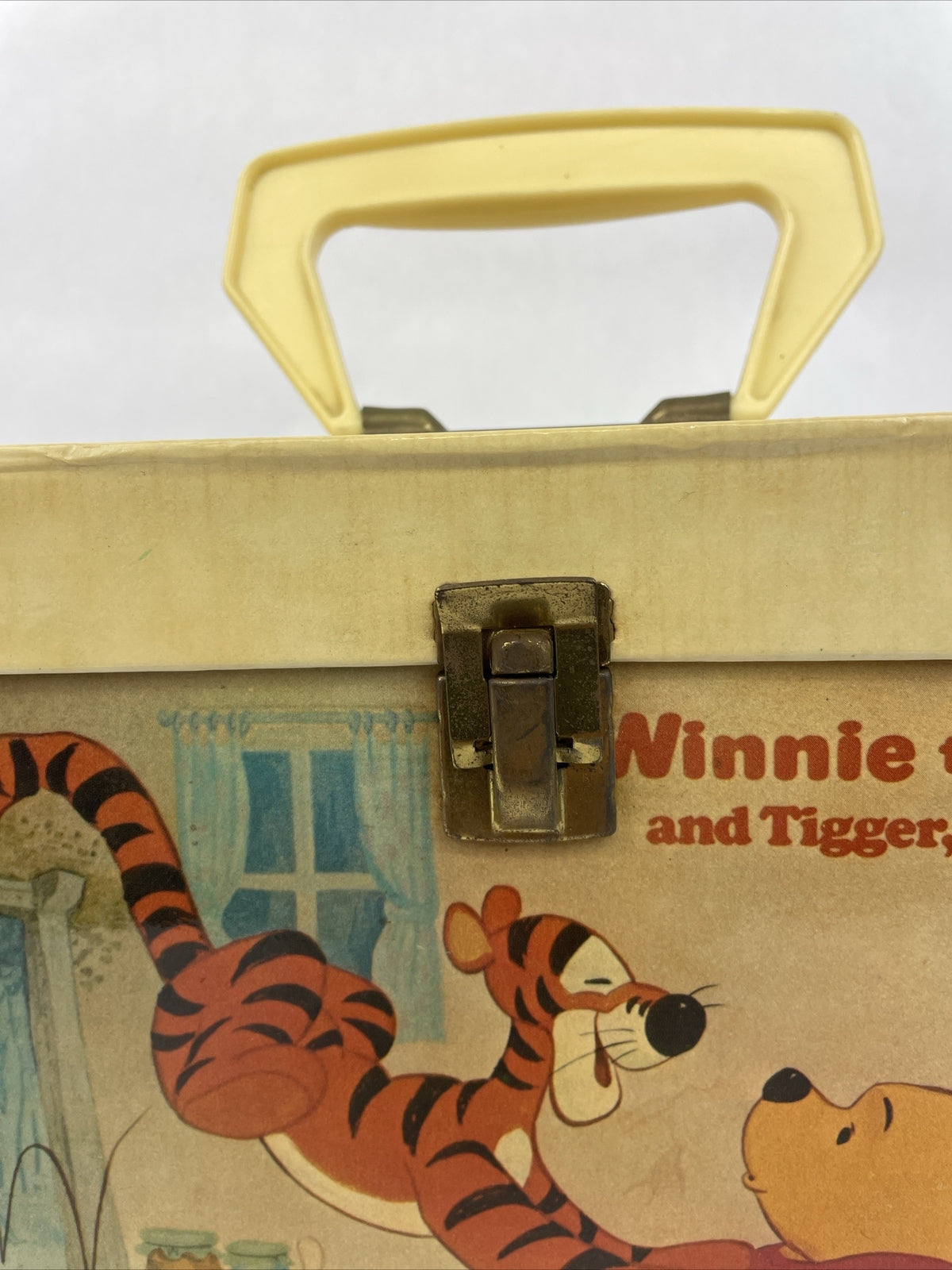 1970's “ Winnie the Pooh and Tigger Too ” 45 RPM Record Carrying Case 10 Records