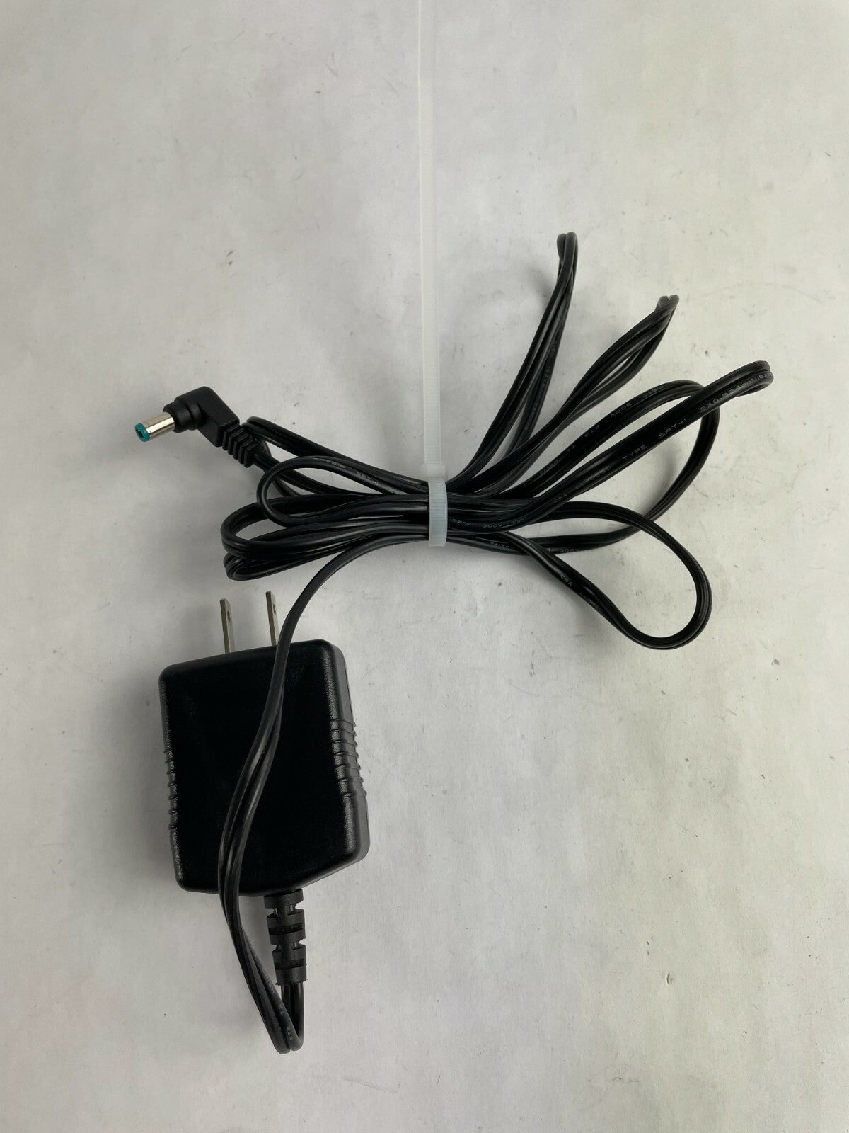Genuine D-Link AF1805-A Ac Adapter Output 5 V 2.5 A Power Supply Adapter A84