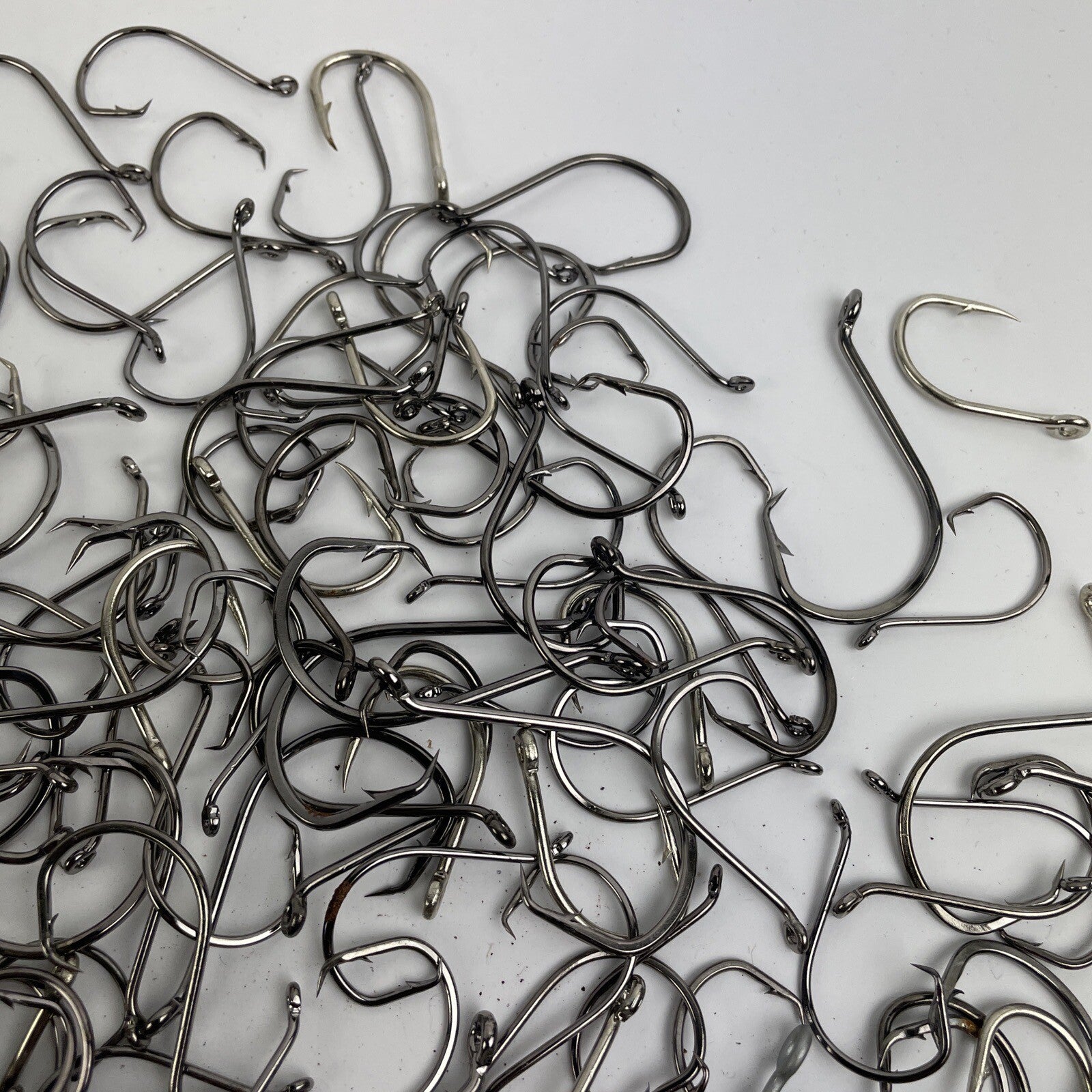 100 + Super Strong GT black nickel 2X SSW Cutting Point Octopus Hooks Asst Sizes