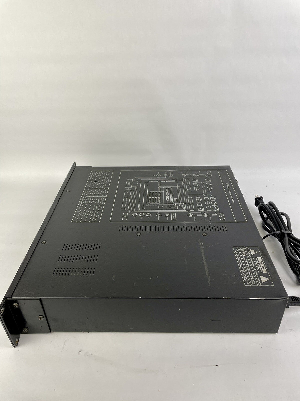 Roland E-660 Digital Stereo Parametric Mastering EQ