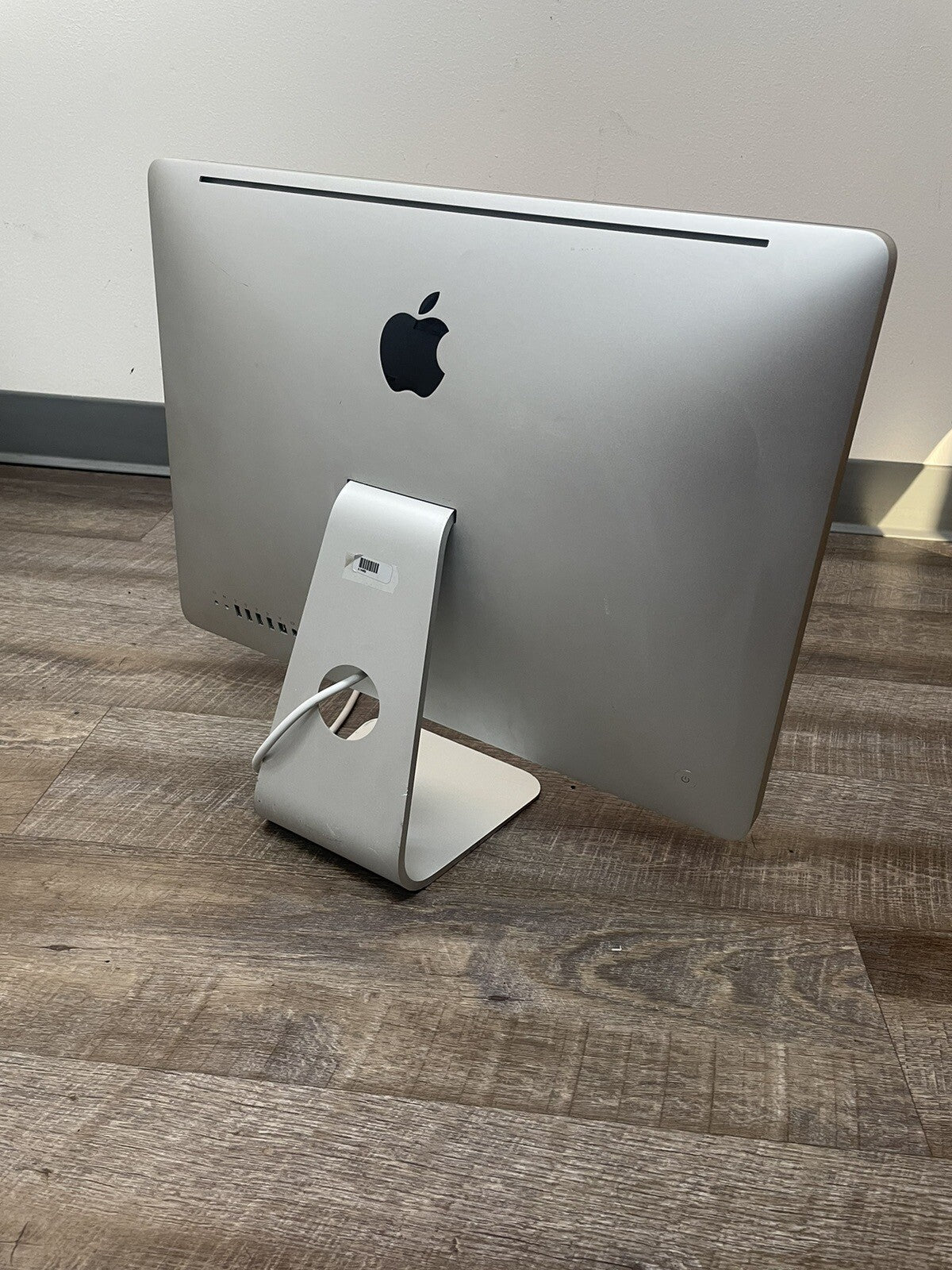 Apple iMac 21.5" Core i3 3.06GHz 4GB 512 GB SSD Desktop - macOS Ventura 13.6