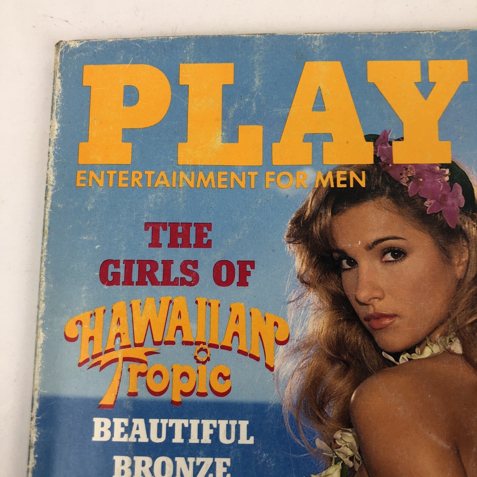 PLAYBOY April 1995 Cover: Shana Hiatt PMoM: Danelle Folta Hawaiian Tropics Girls