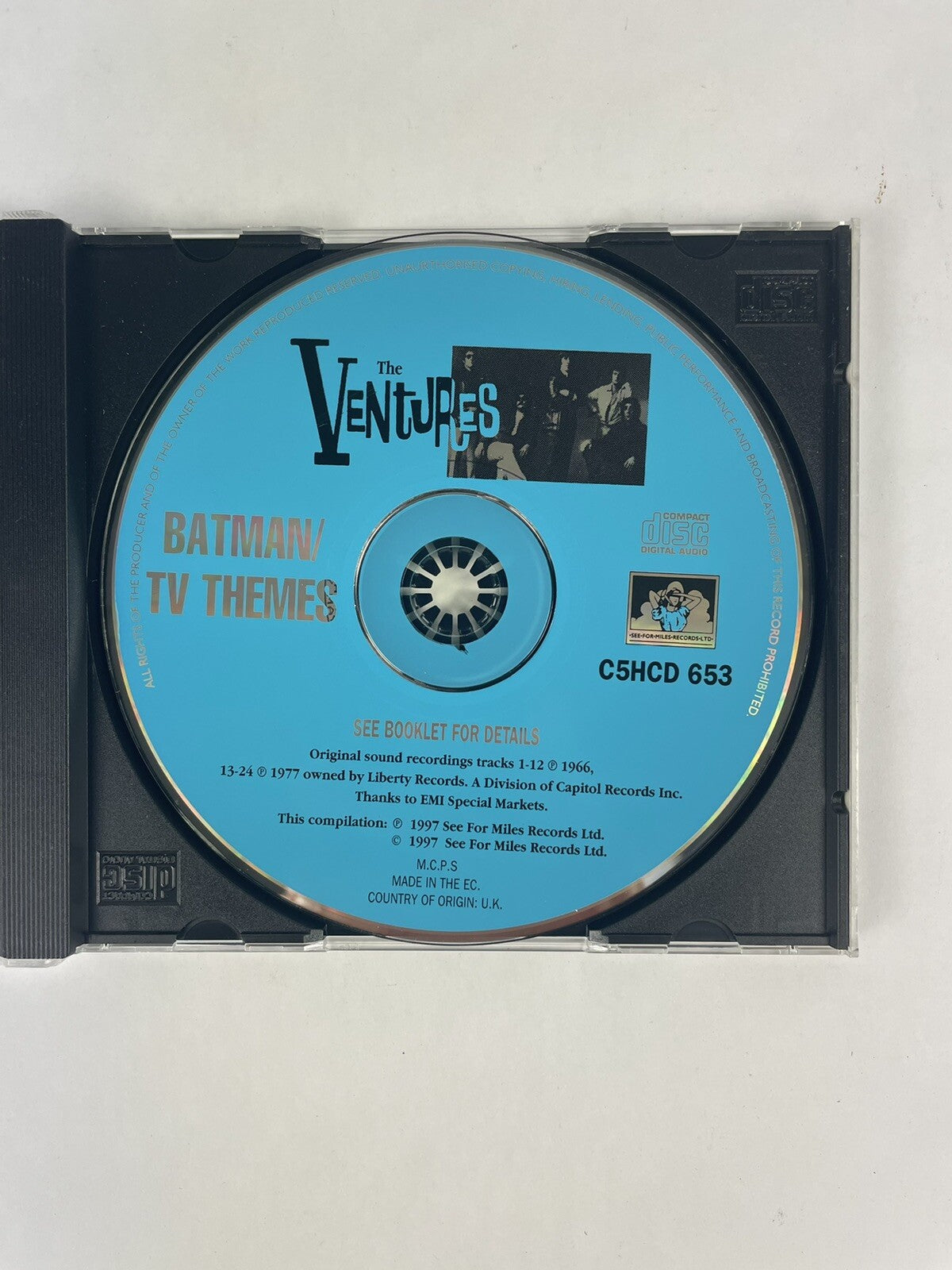 The Ventures- The Ventures Play Batman/TV themes CD     #15