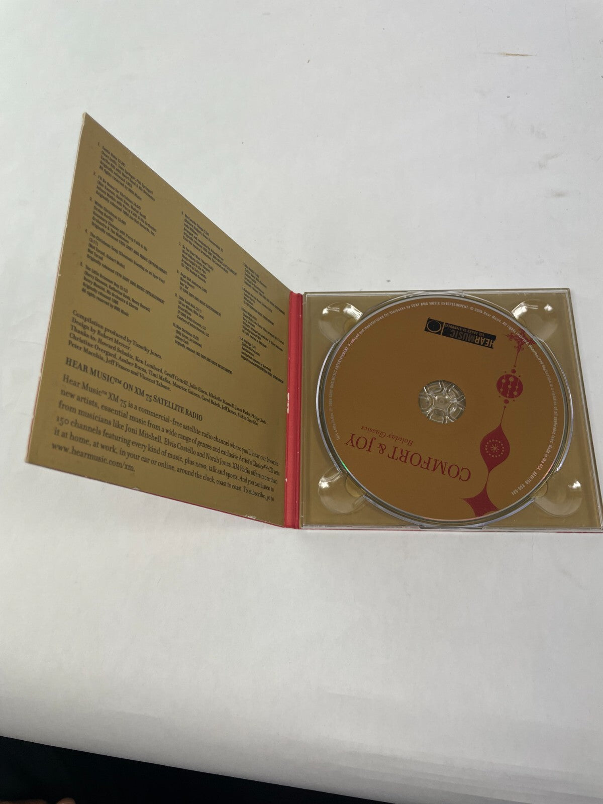 Comfort & Joy Holiday Classics Santa Baby I'll Be Home For Christmas White CD#73