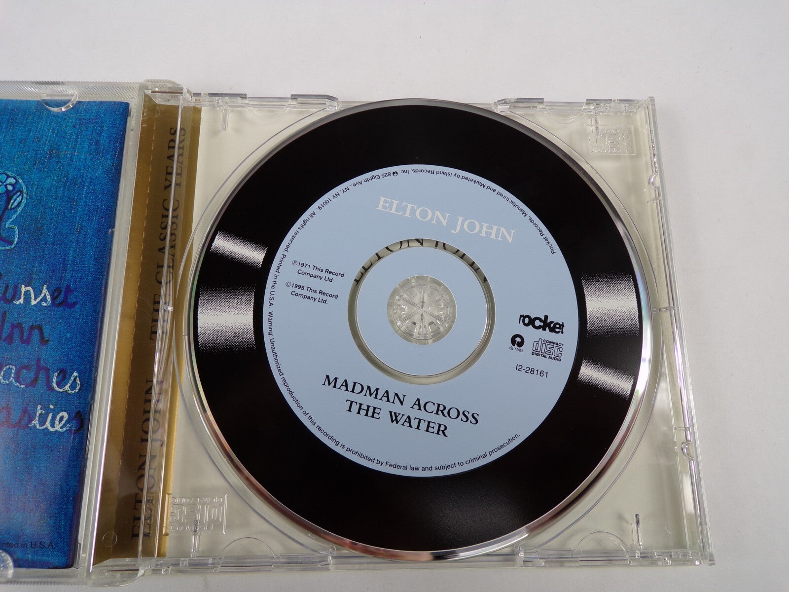 Elton Johe Madman Acroos The Water  Elton John Tiny Dancer CD#58