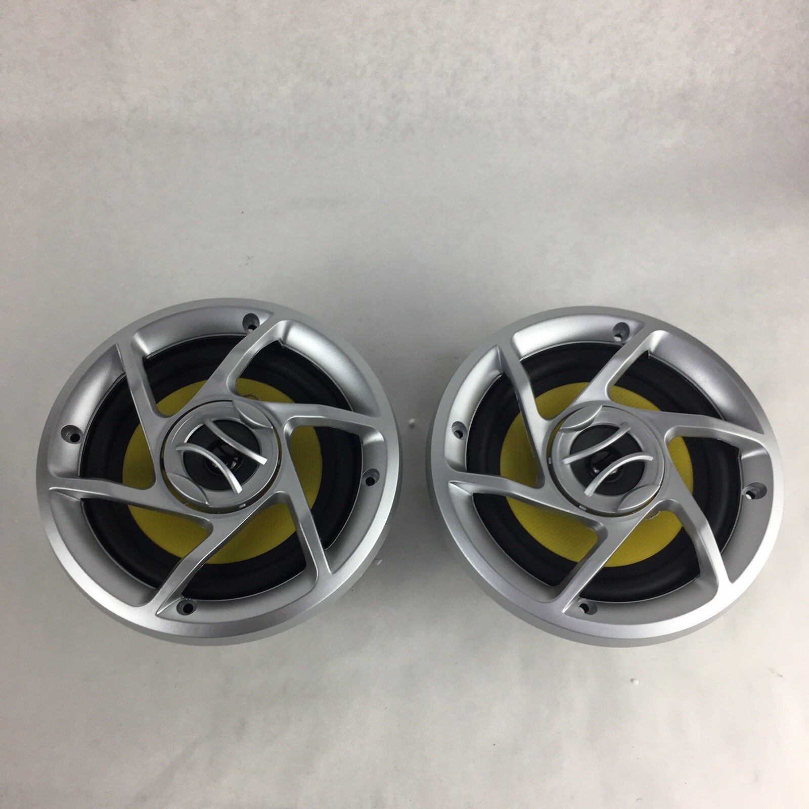Magnum TSM-160 coaxial 2 way car audio speakers 6 1/2"