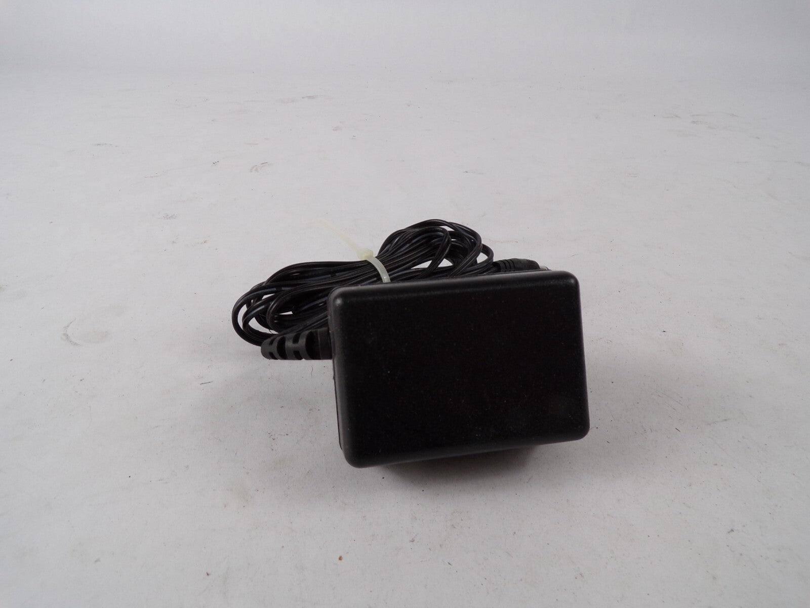 Genuine Yealink OH-1006B0 Ac Adapter Output 5 V 600mA Power Supply Adapter A55