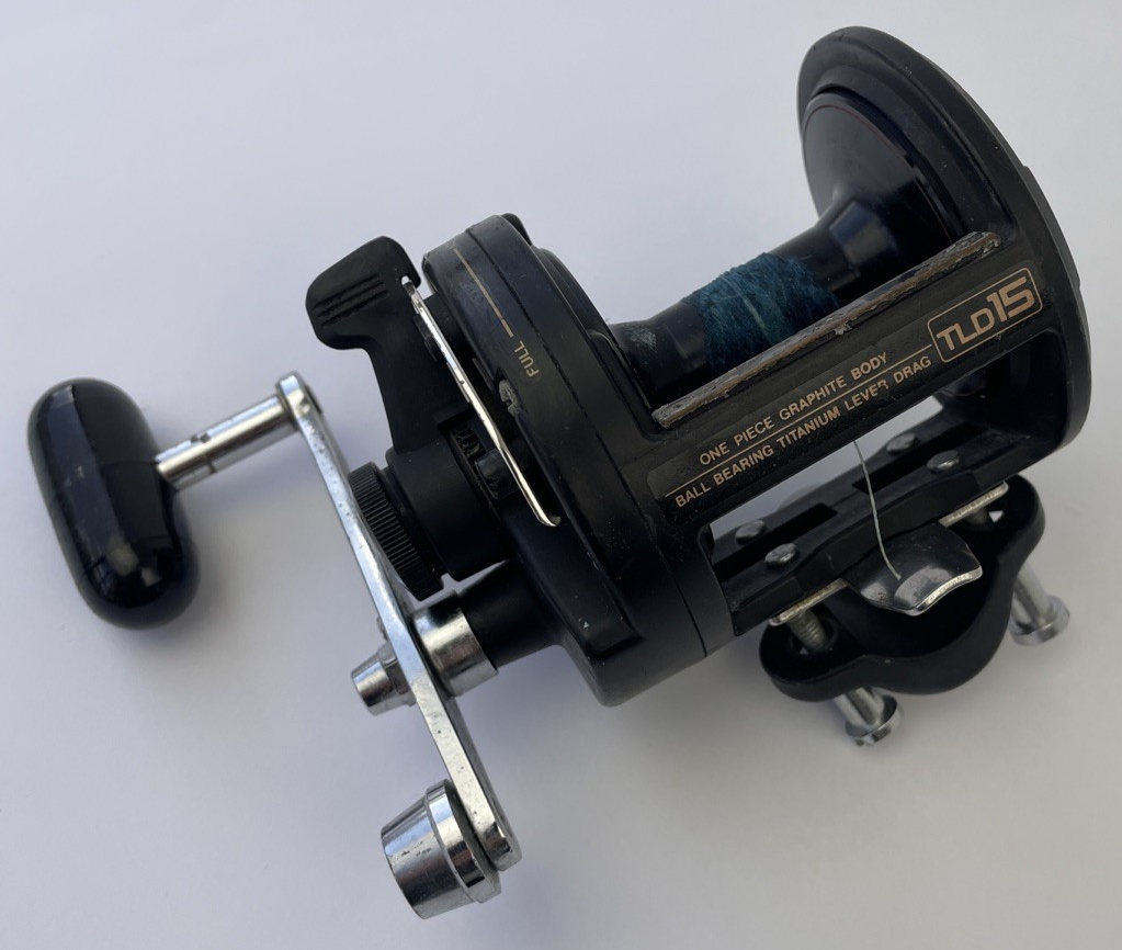 Shimano Fishing Tackle TLD15 Lever Drag Conventional Reel 4.0:1 4BB Right-Hand