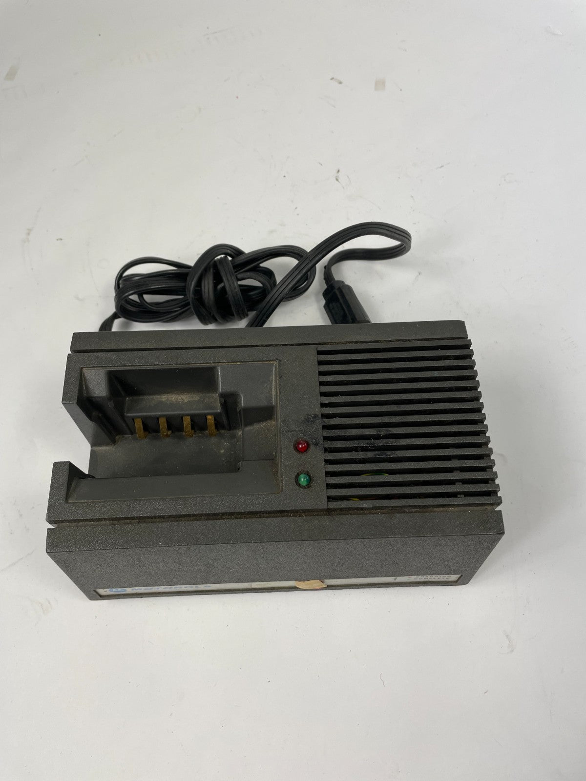 Motorola NLN8858 Battery Charger 10.6V DC, 1600 MA