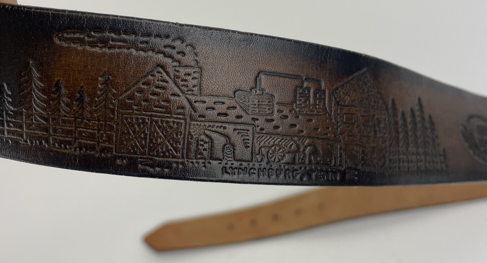 Vintage Jack Daniel’s Old Time Whiskey Brown Leather Embossed Belt w BUCKLE 34*