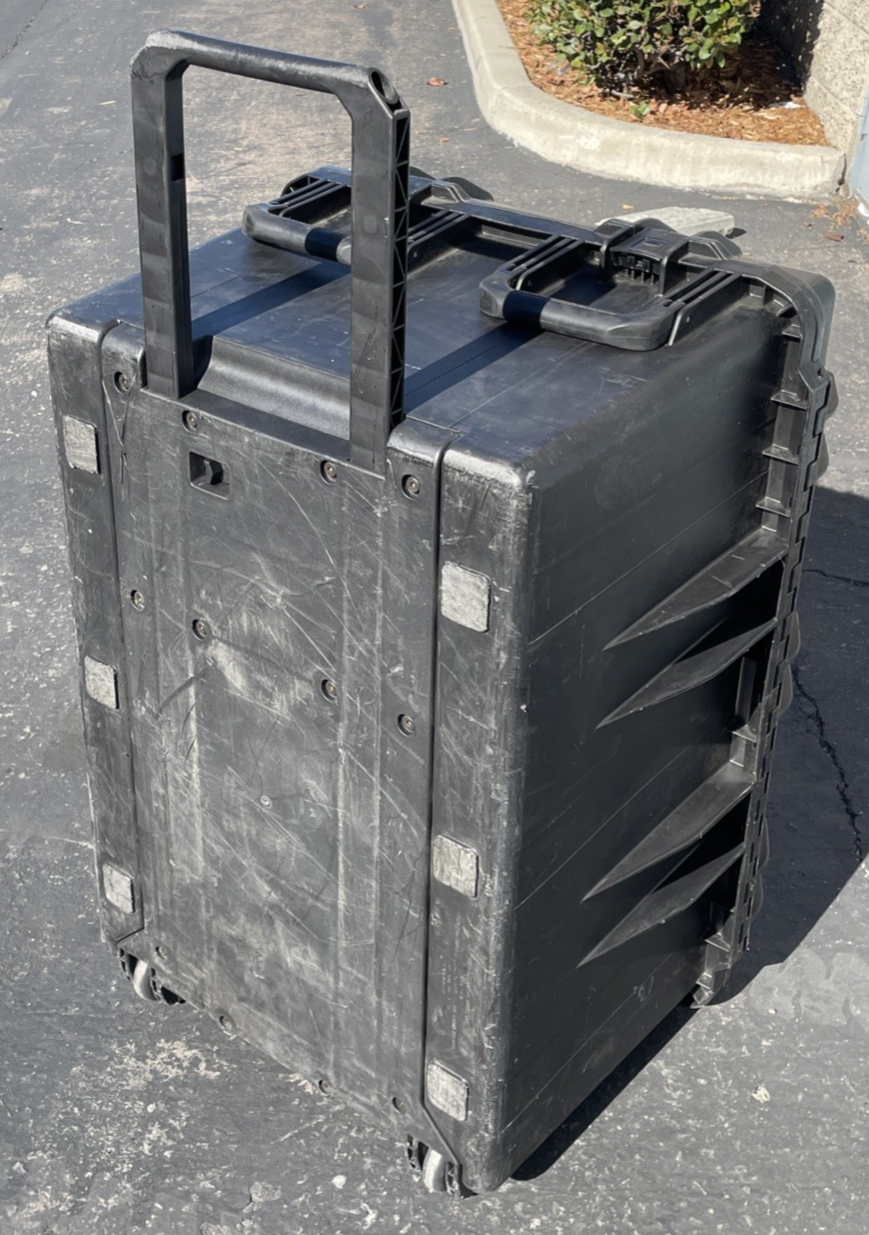 Pelican Storm iM3075 Transport Case Black Hard Shell No Foam Retractable Handle