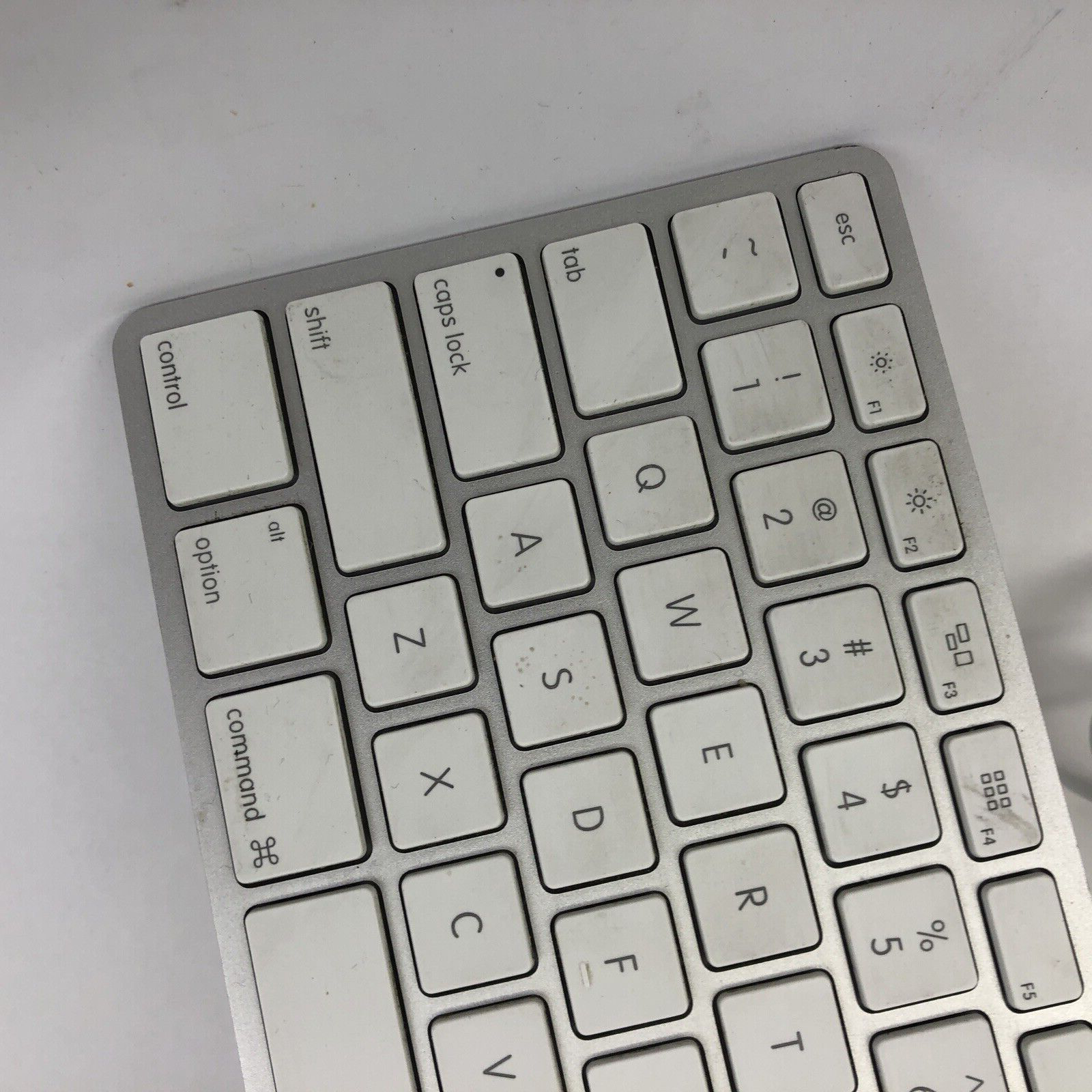 OEM Apple A1243 USB Wired Standard Keypad - White / Silver  - 3