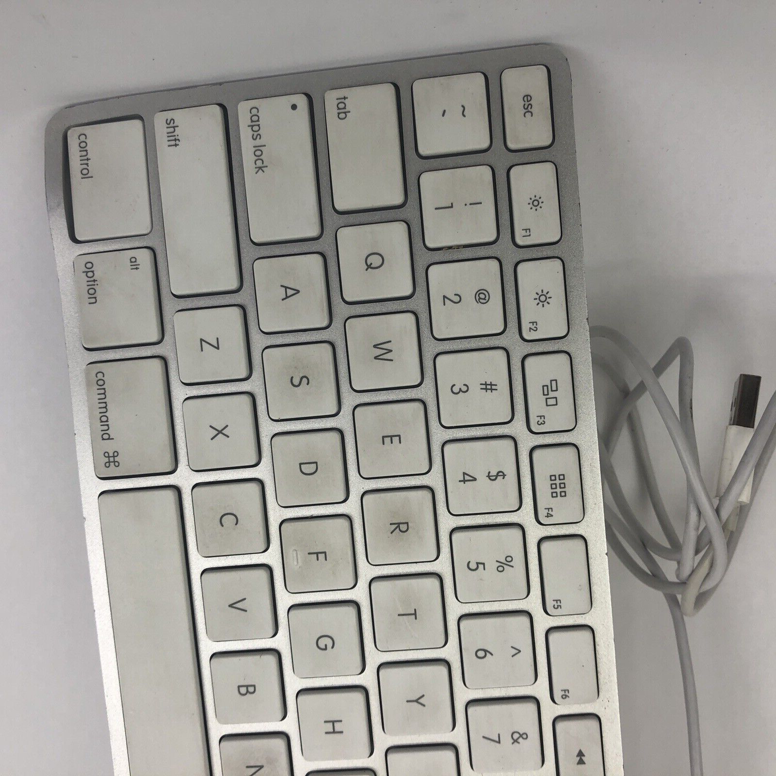 OEM Apple A1243 USB Wired Standard Keypad - White / Silver  - 1