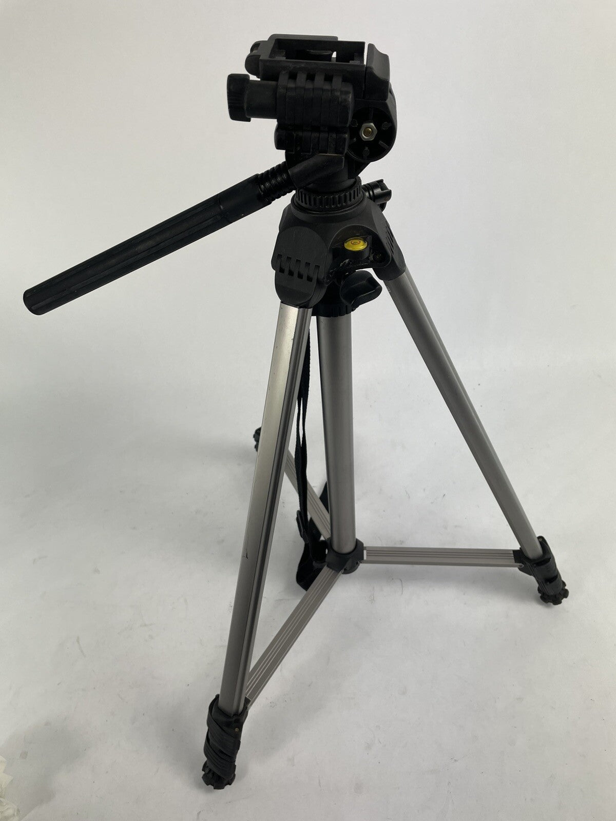 Promaster 6200 Photo/Video Tripod (PR03264) *Pre-Owned* Free Shipping