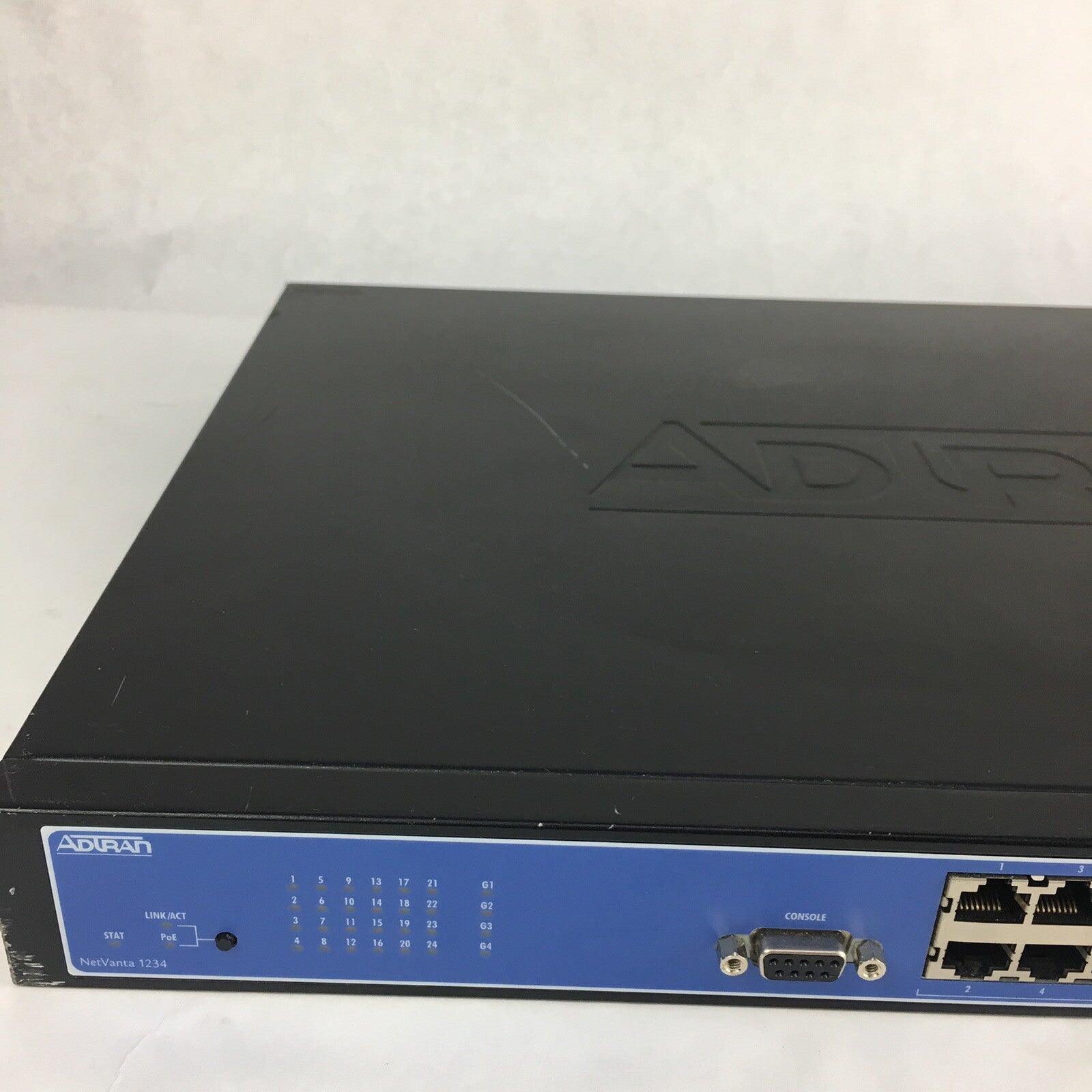 Adtran NetVanta 1234 24-Port 10/100 Managed Switch 