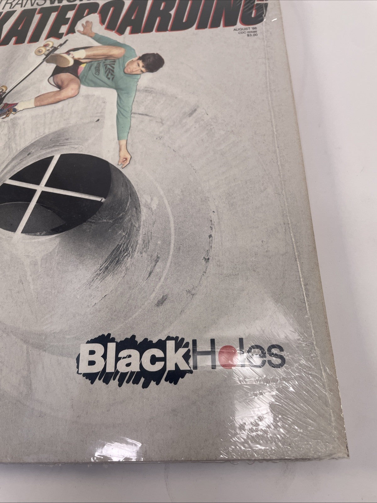 August 1986 - TRANSWORLD SKATEBOARDING MAGAZINE EDDIE REATAGUI * CHRIS WHITE