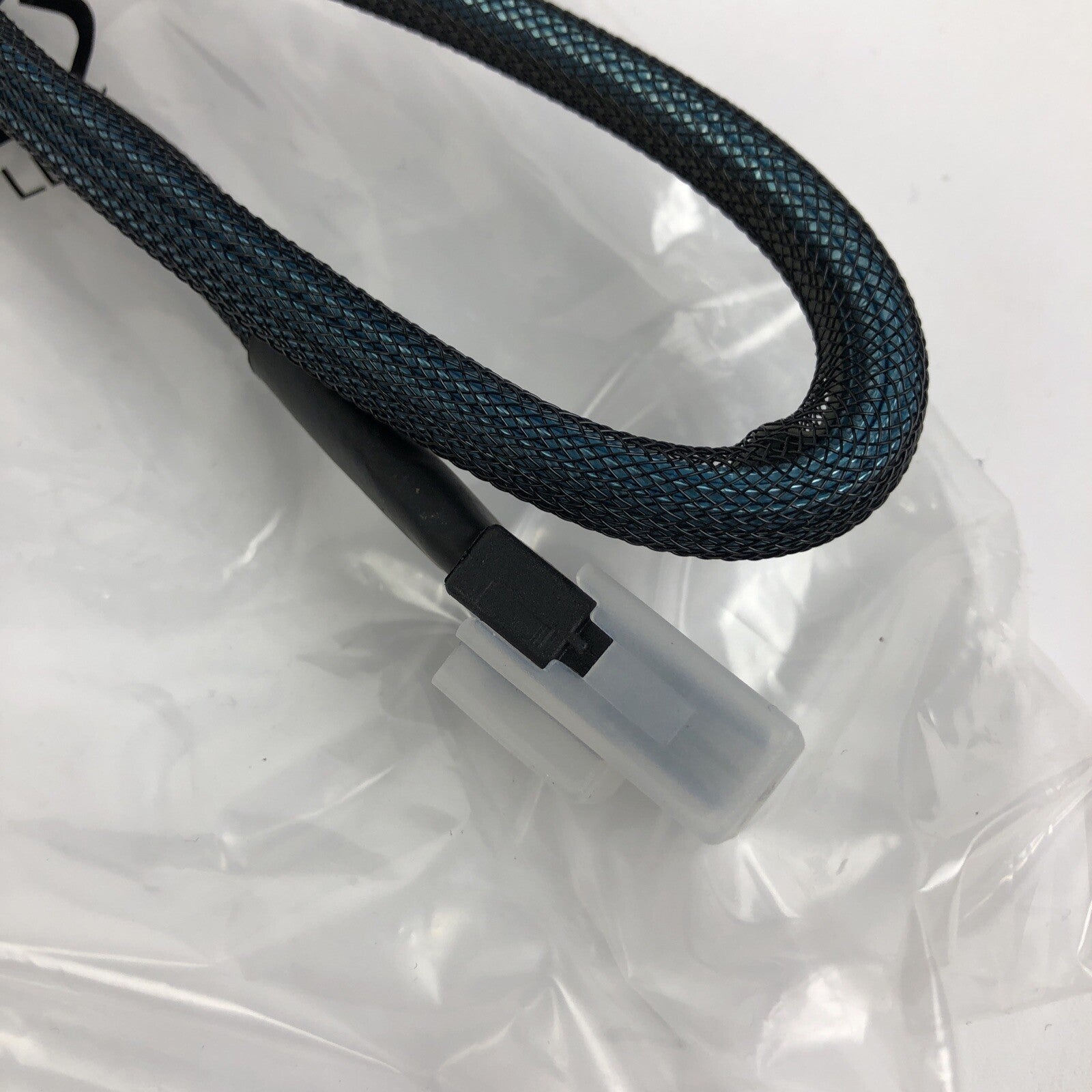 Lot of 2 x Amphenol Mini SAS RAID Cable ATD7909054EU REV AX2 - LOOK