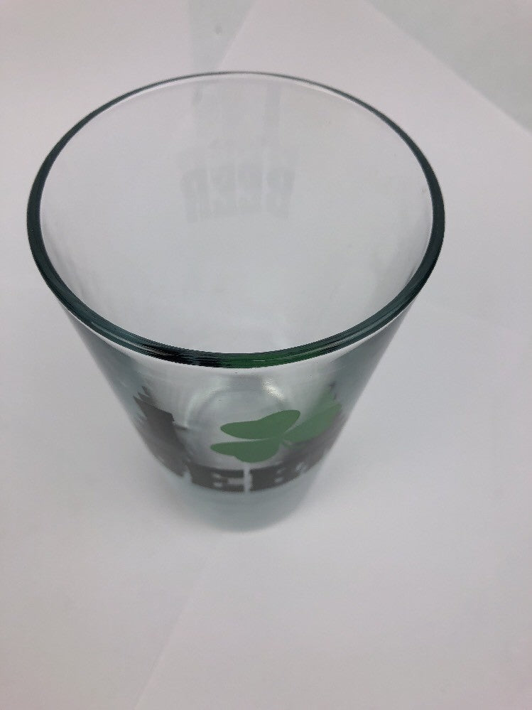  Pint Beer Glass Shamrock Clover Irish Green White St. Patrick's must see- Rare