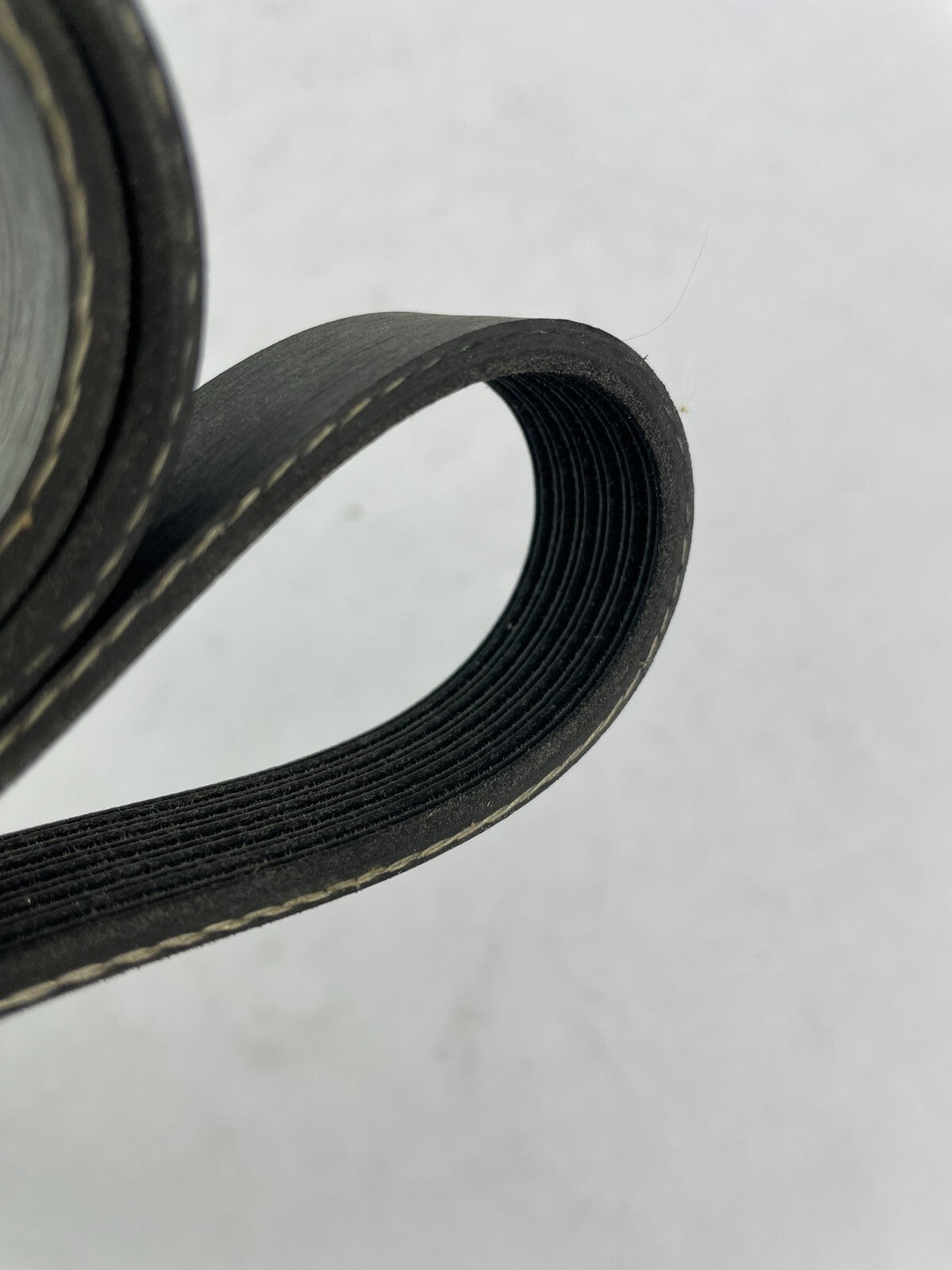 Dayco 5060680 6PK1725 poly rib serpentine belt OEM automotive accessory drive belt replacement A11
