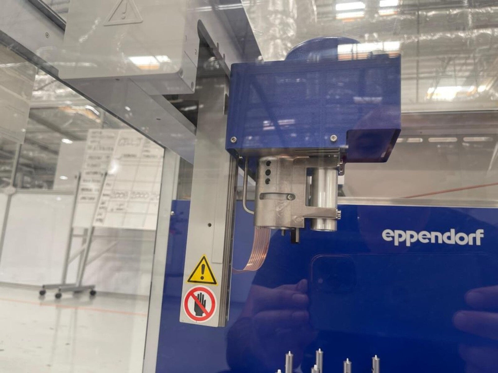 Eppendorf epMotion 5075 Liquid Handler Workstation