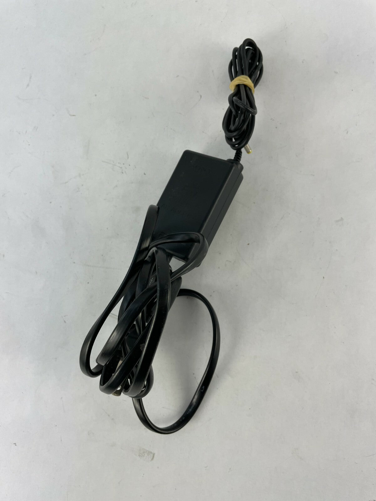 Genuine Sony Ac Adapter ADP-624SR Output 5 V 2 A Power Supply Adapter A80