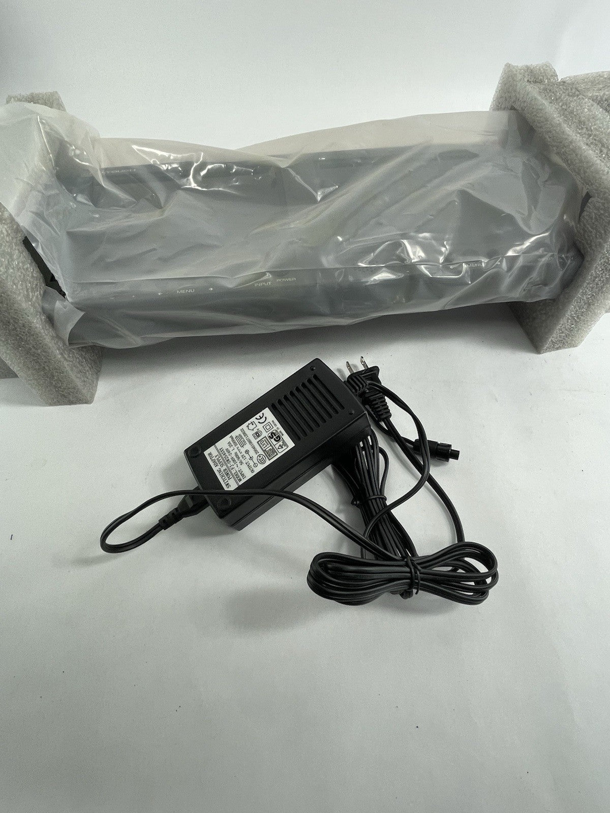 Cooltouch RX-802A  Integrated Audio Multimedia 2 Composite Video Monitor LCD