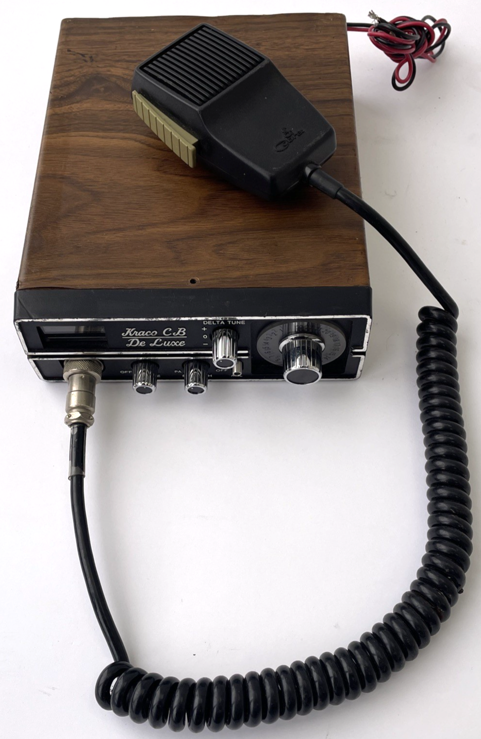 Kraco  40 Channel CB De Luxe CB Radio KCB-2030B With Cobra Microphone Vintage