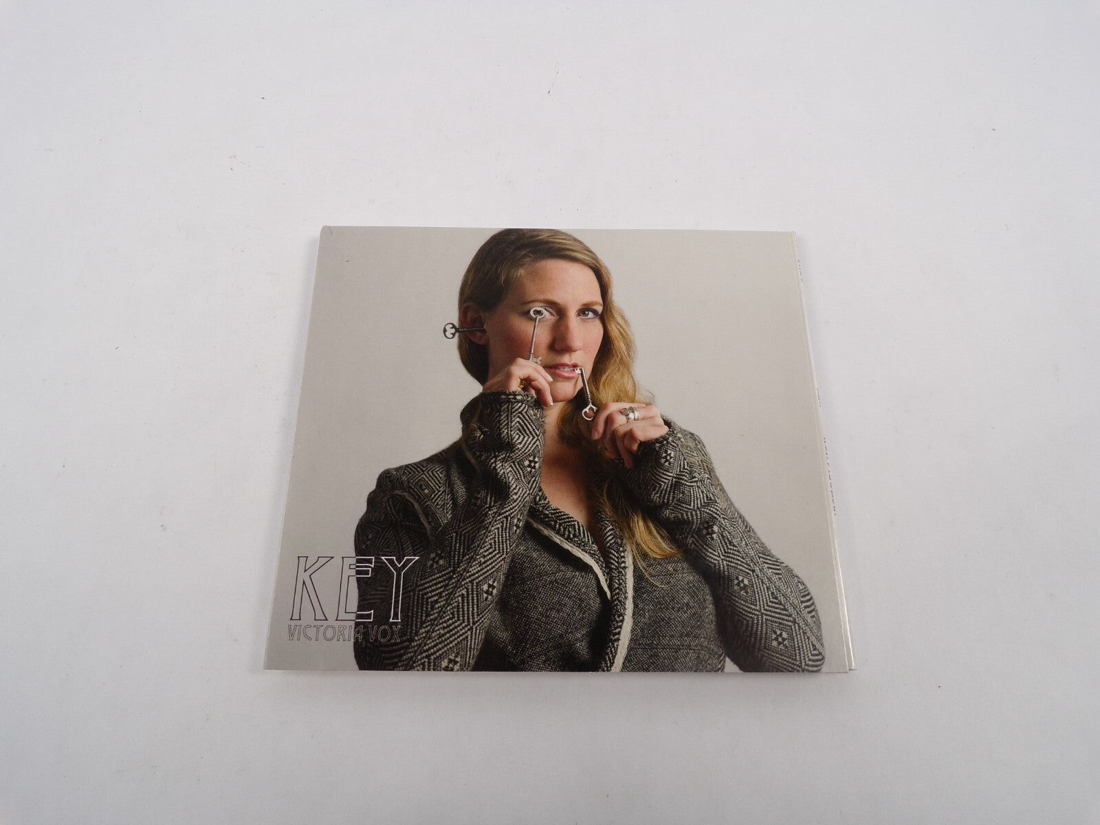 Key Victoria Von Daffodil Sweetest Melodies Let It Go Out The Back Door CD#28
