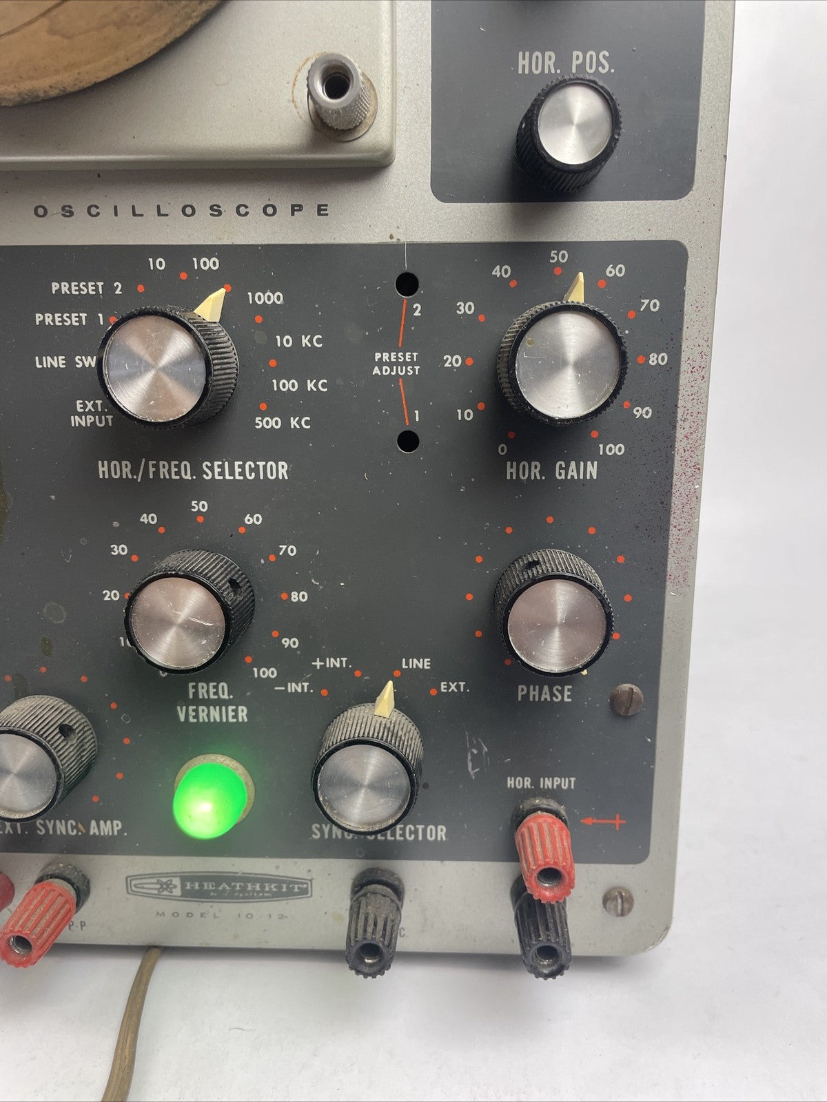 Vintage Heathkit Laboratory Oscilloscope Model 10-12 Vacuum Tube Powers On LOOK