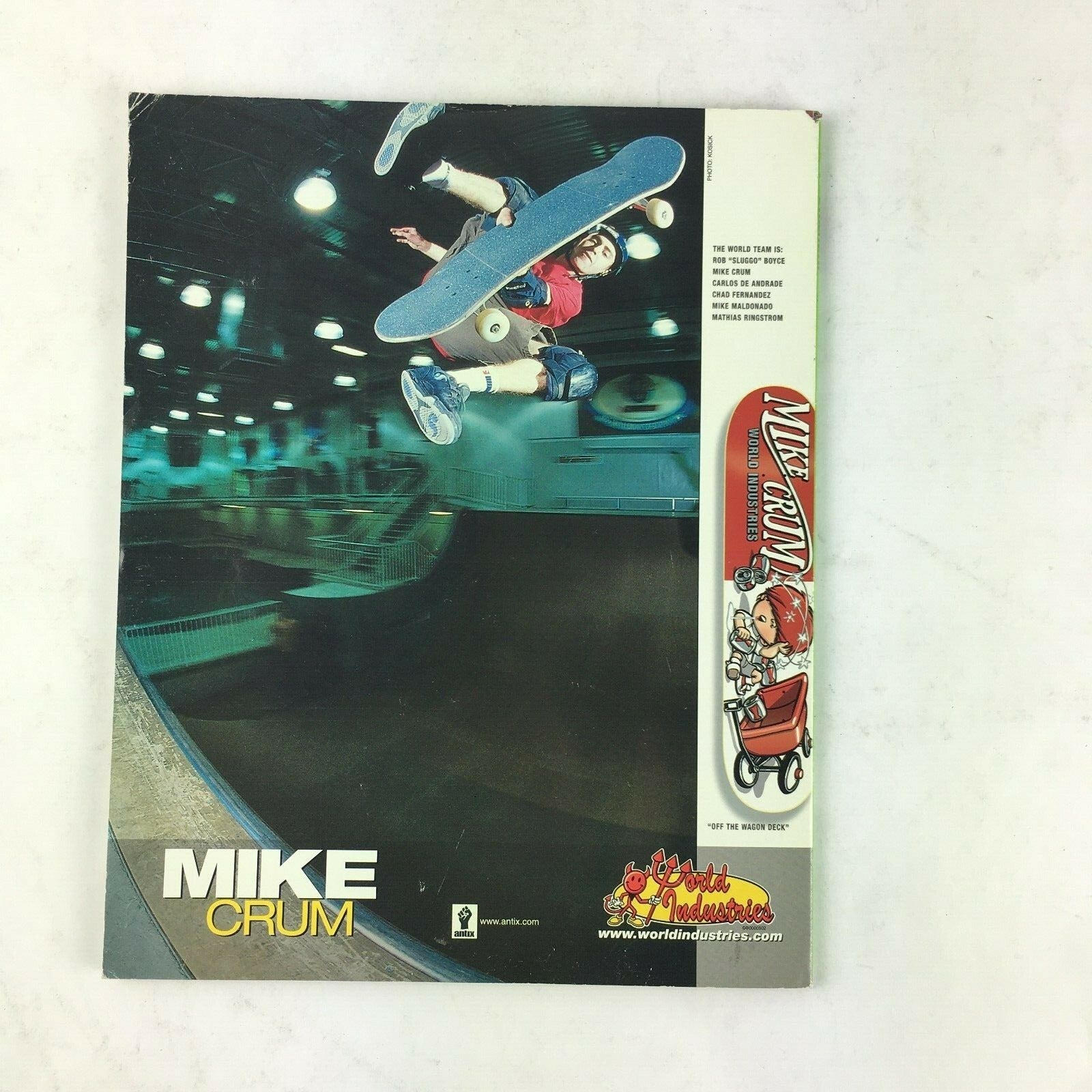 2002 Strength Skateboard Magazine featuring Arto Saari with hip-hop and skateboarding articles.