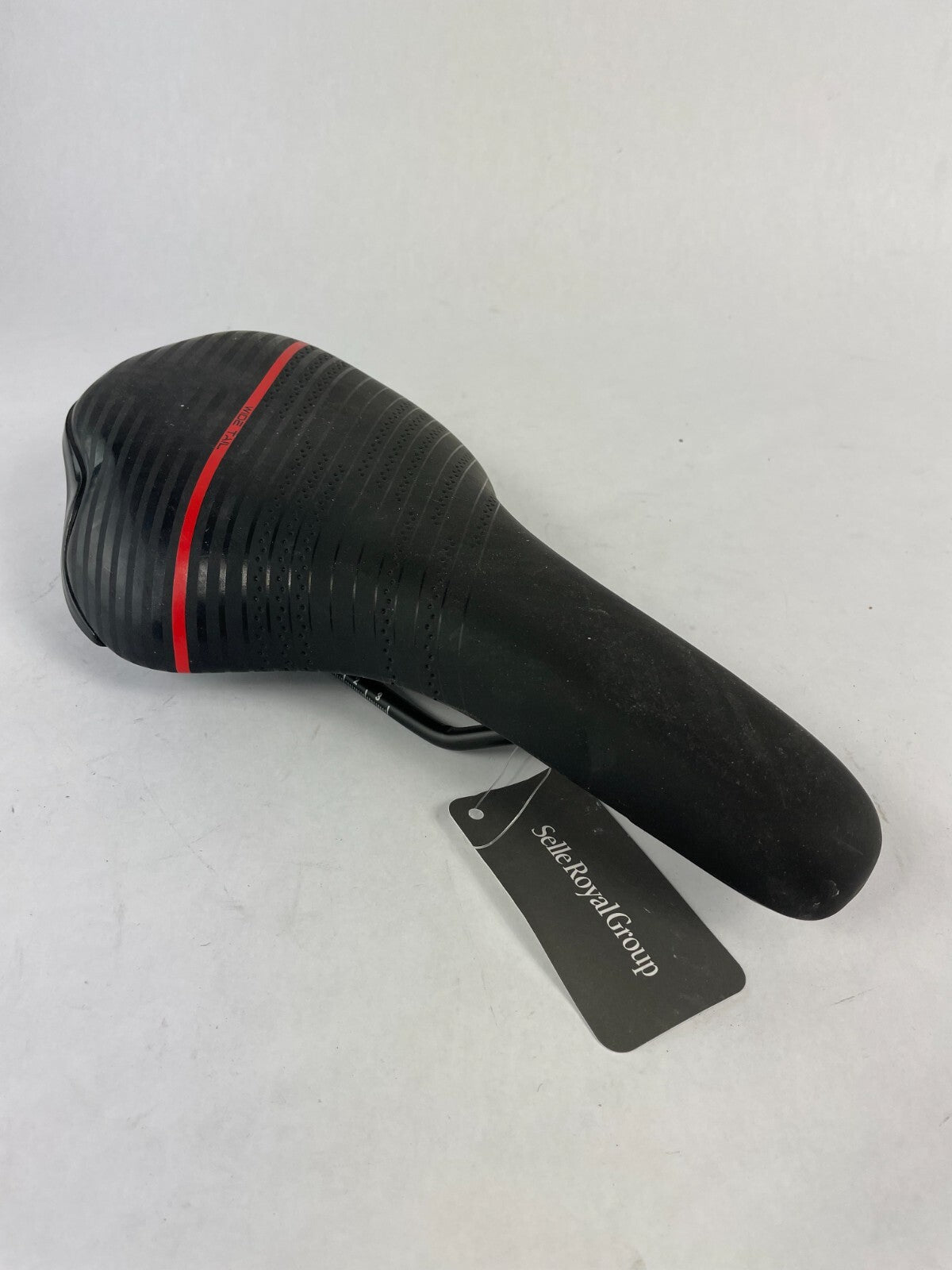 Selle Royal Vivo Athletic Wide Tail Cycling Super Comfortable Bike Seat Black