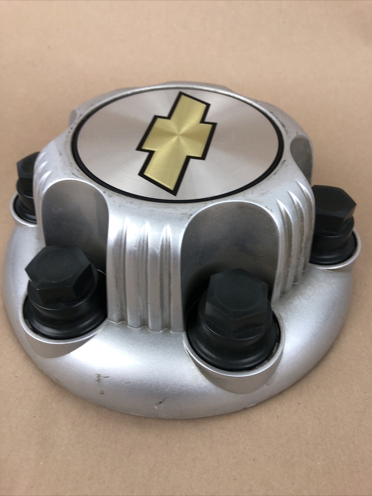 Chevrolet 5198A gray wheel center cap Silverado Suburban