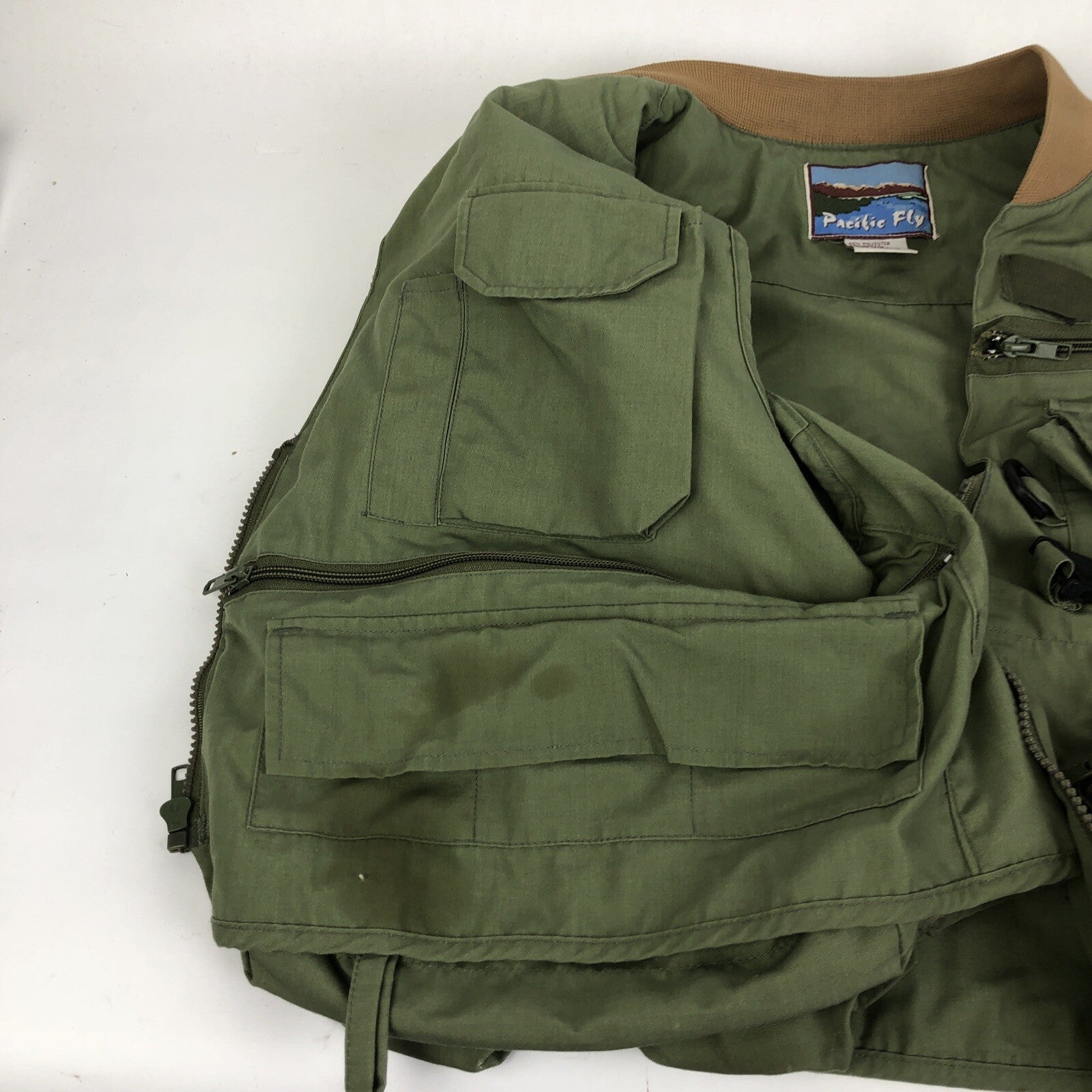 Pacific Fly Group Pro fly fishing vest olive green large with multiple storage pockets