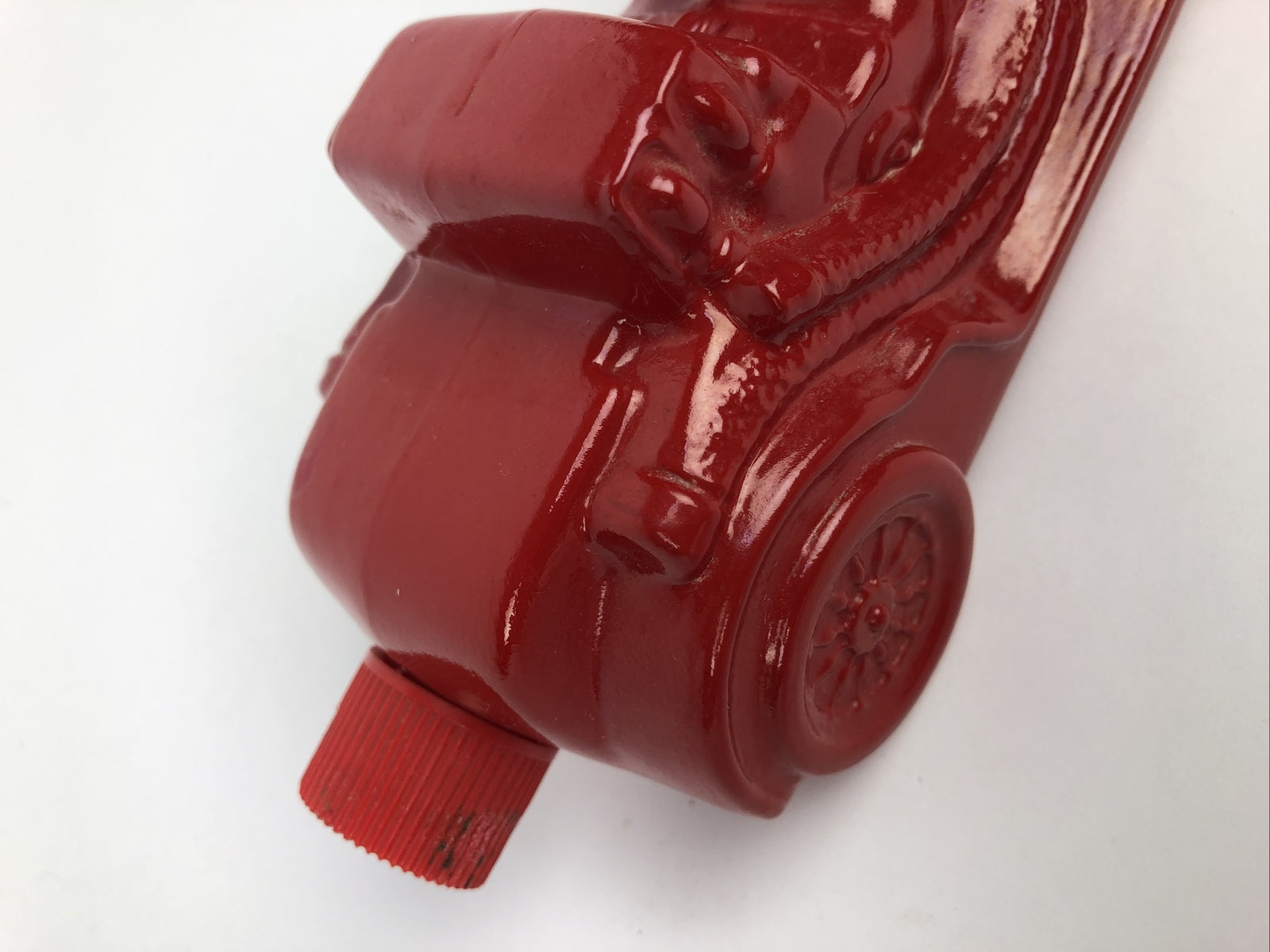 VINTAGE RARE AVON MODEL A CAR  AFTERSHAVE Wild Country BOTTLE empty RED