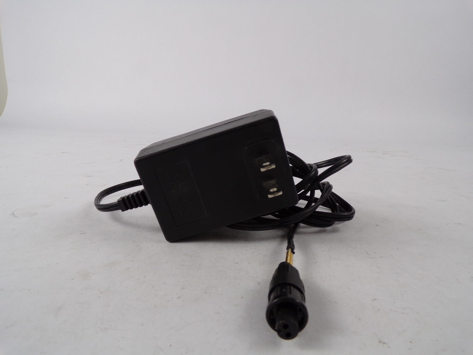 Genuine Sceptre WP05050W Output 5 V 1000mA Power Supply Adapter A55