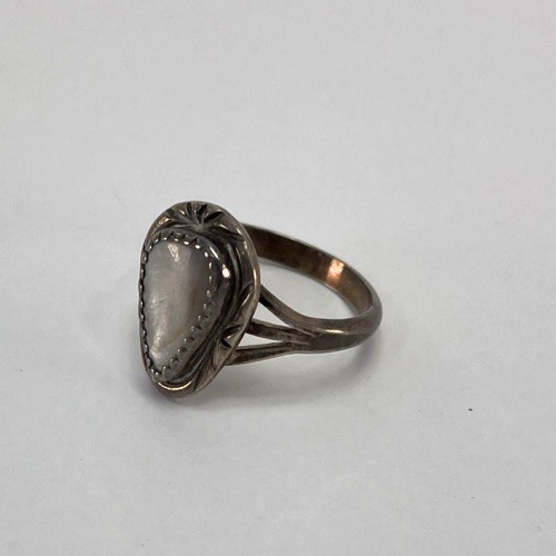 Navajo Native American Mother of Pearl 925 Sterling Silver Ring Size 7 Vintage