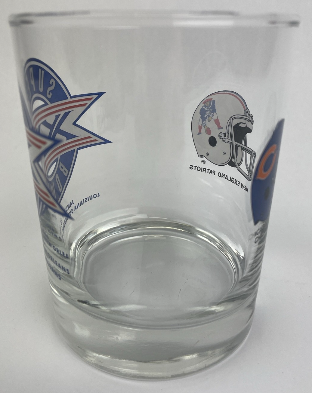 VNTG Chicago Bears x NE Patriots Super Bowl XX 1986 NFL Football Whiskey Glass